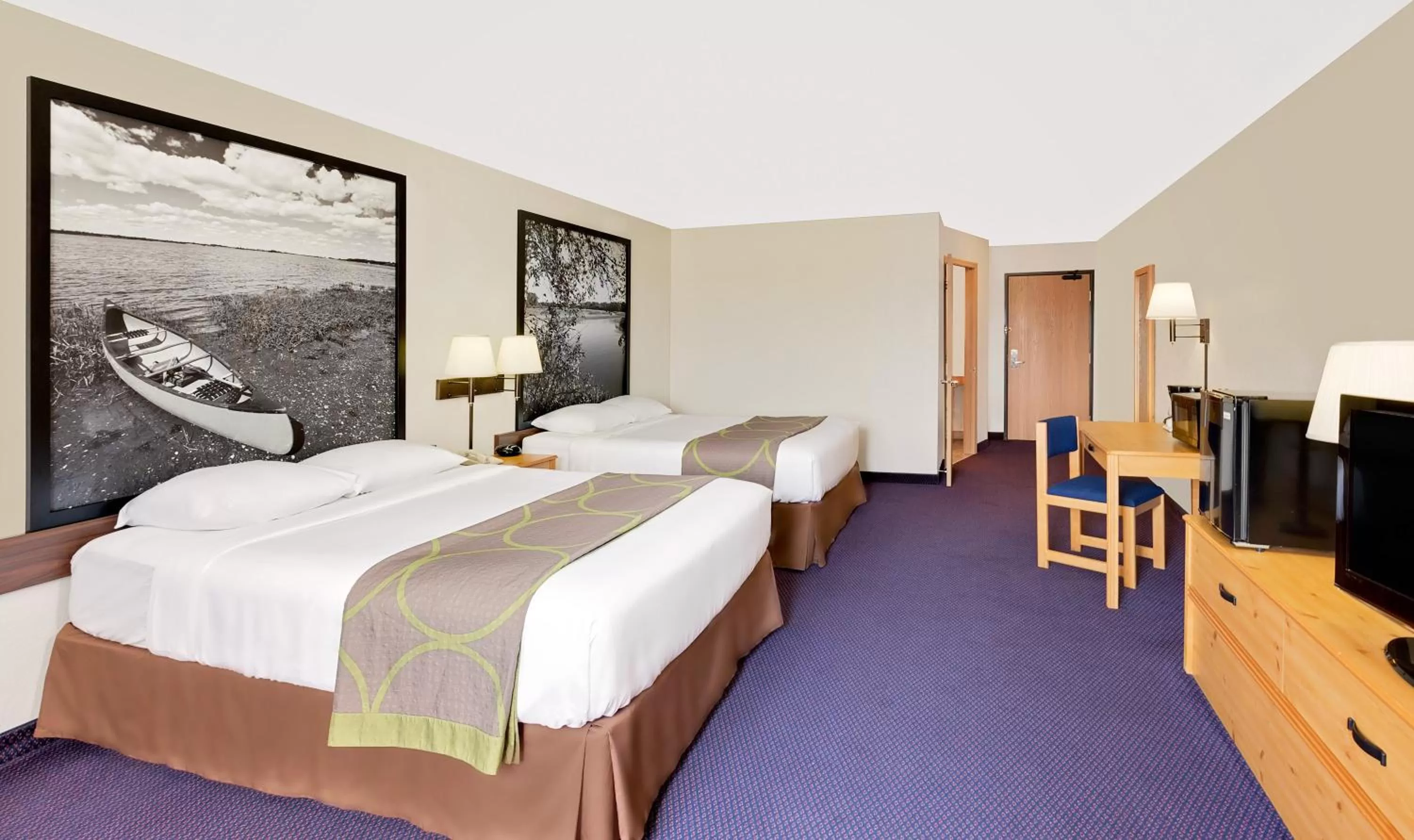 Family, Bed in Super 8 by Wyndham St. James