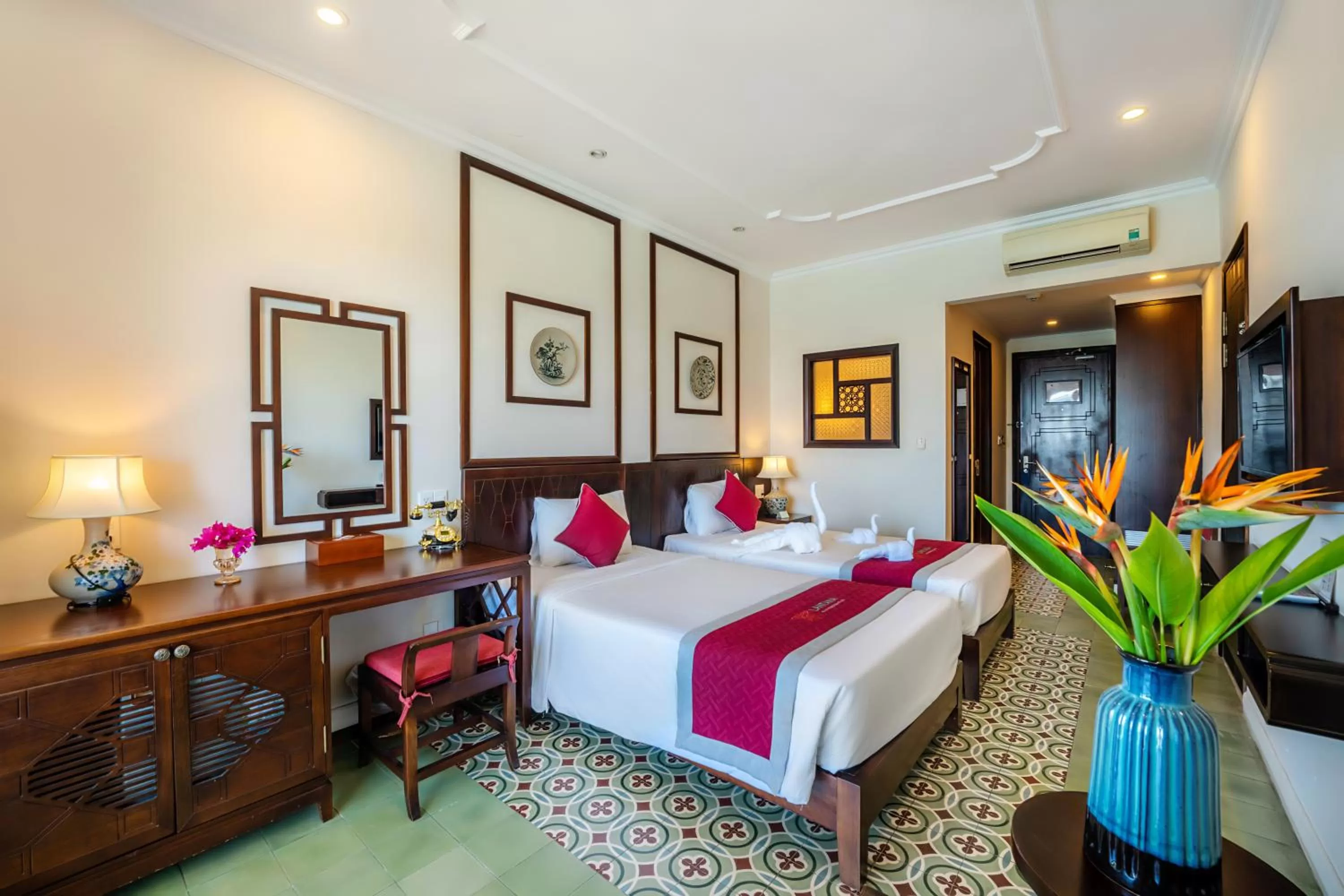 Bed in Lantana Riverside Hoi An Boutique Hotel & Spa