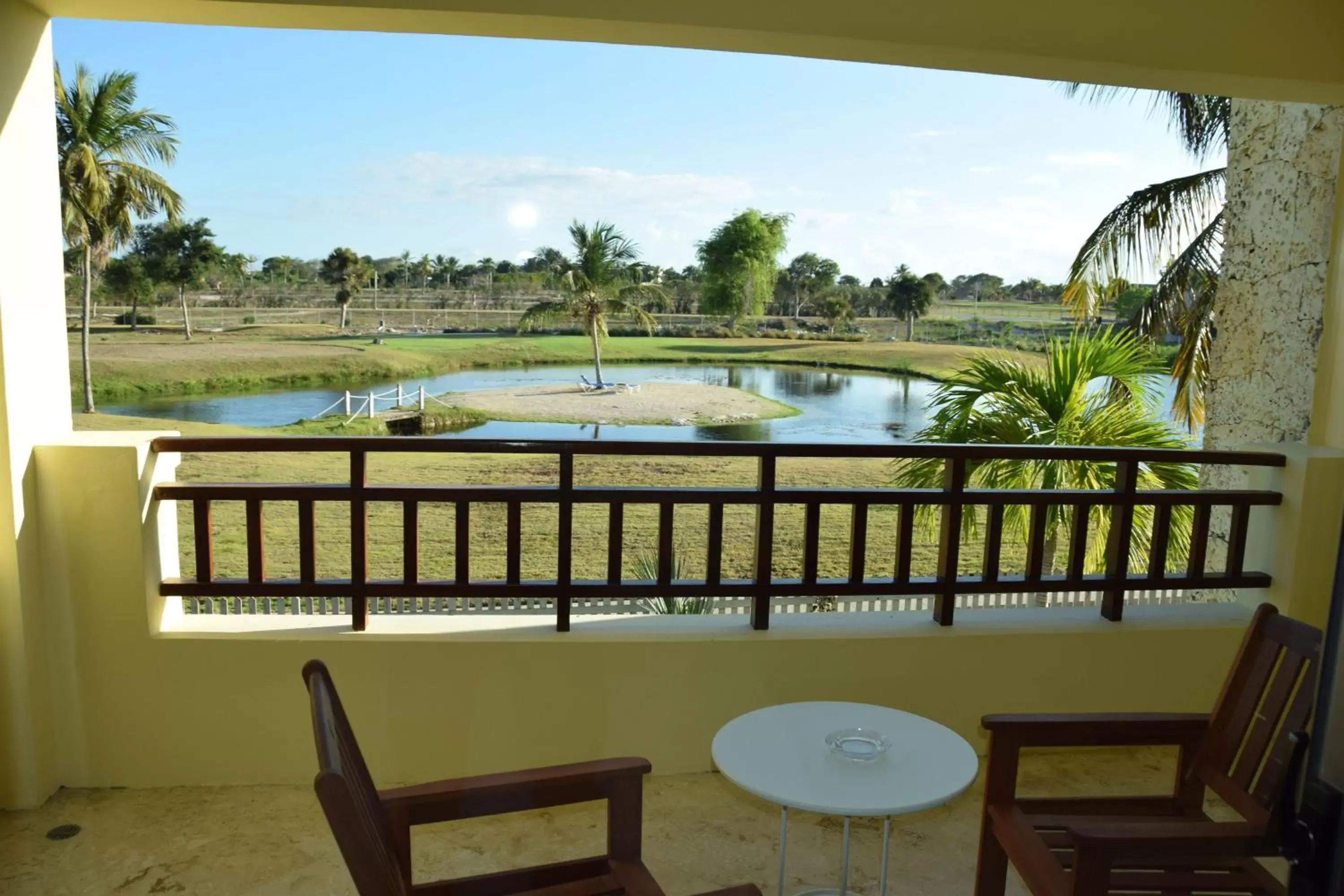 Lake view, Pool View in Sunset Boutique Hotel All Suites