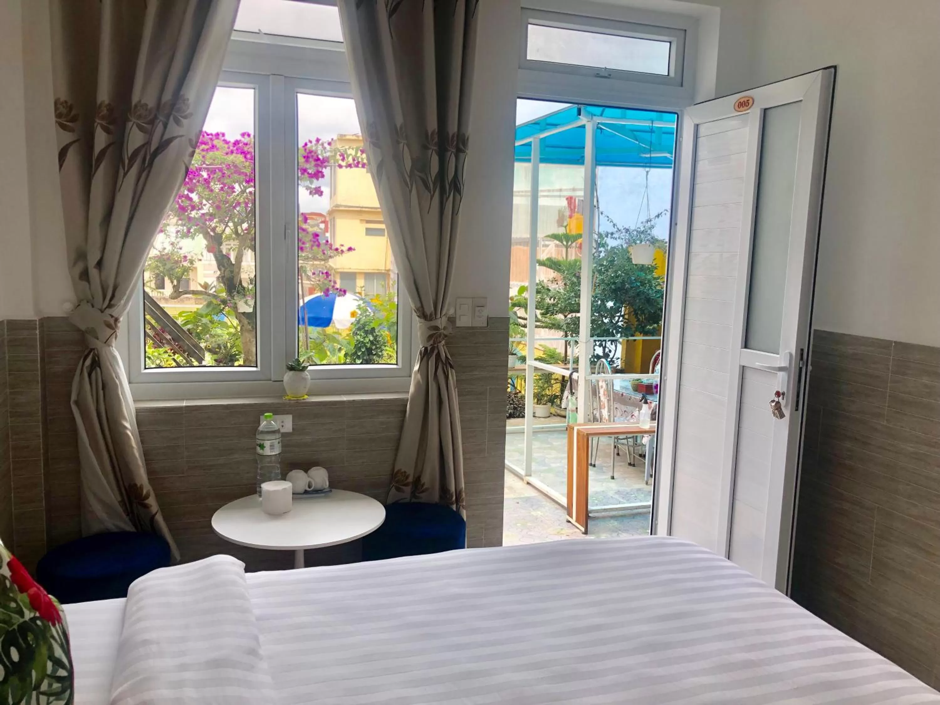 Seating area, Bed in Villa - Hotel Nam Khang 2 Dalat