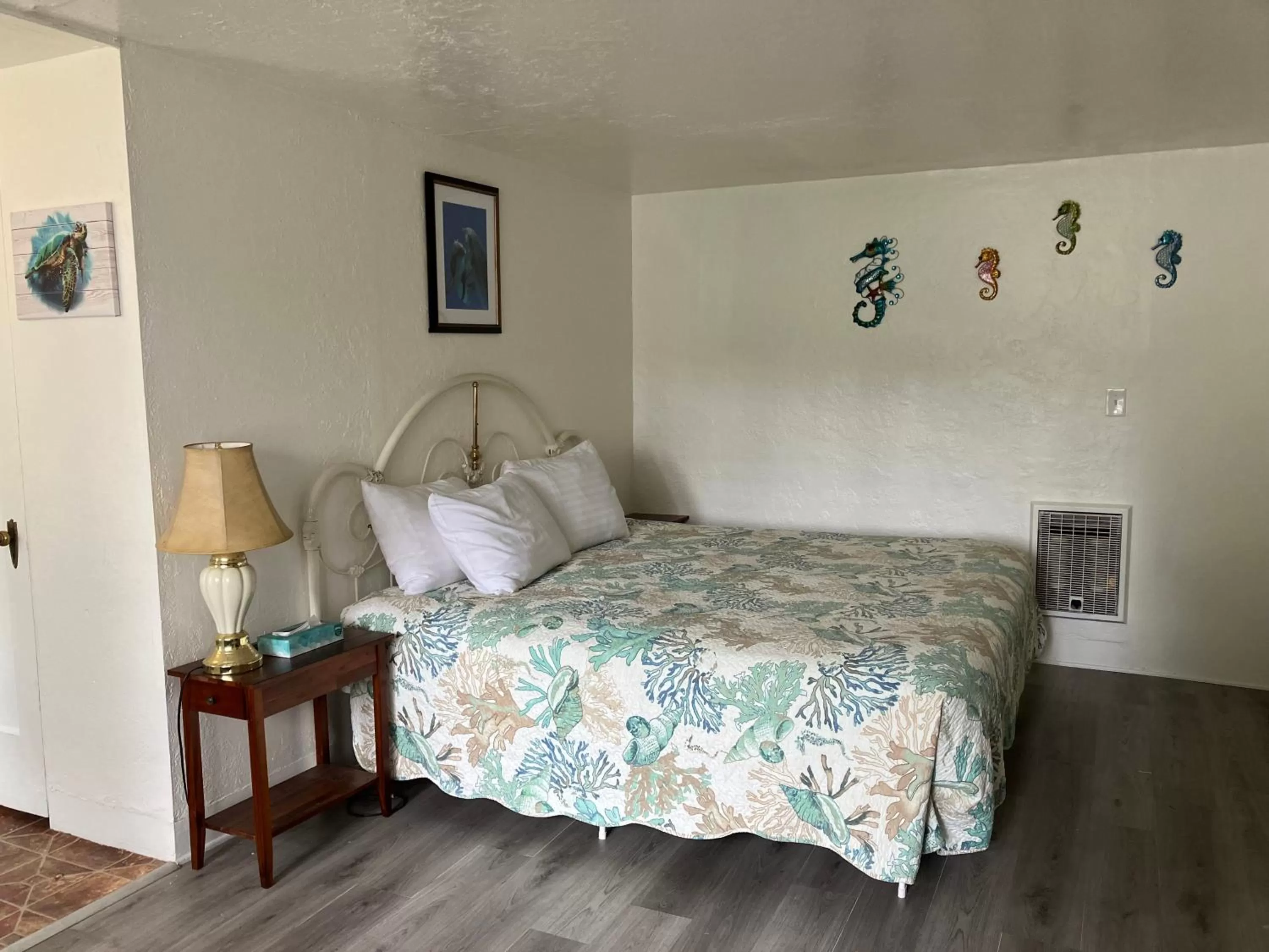 Bed in Lighthouse Inn