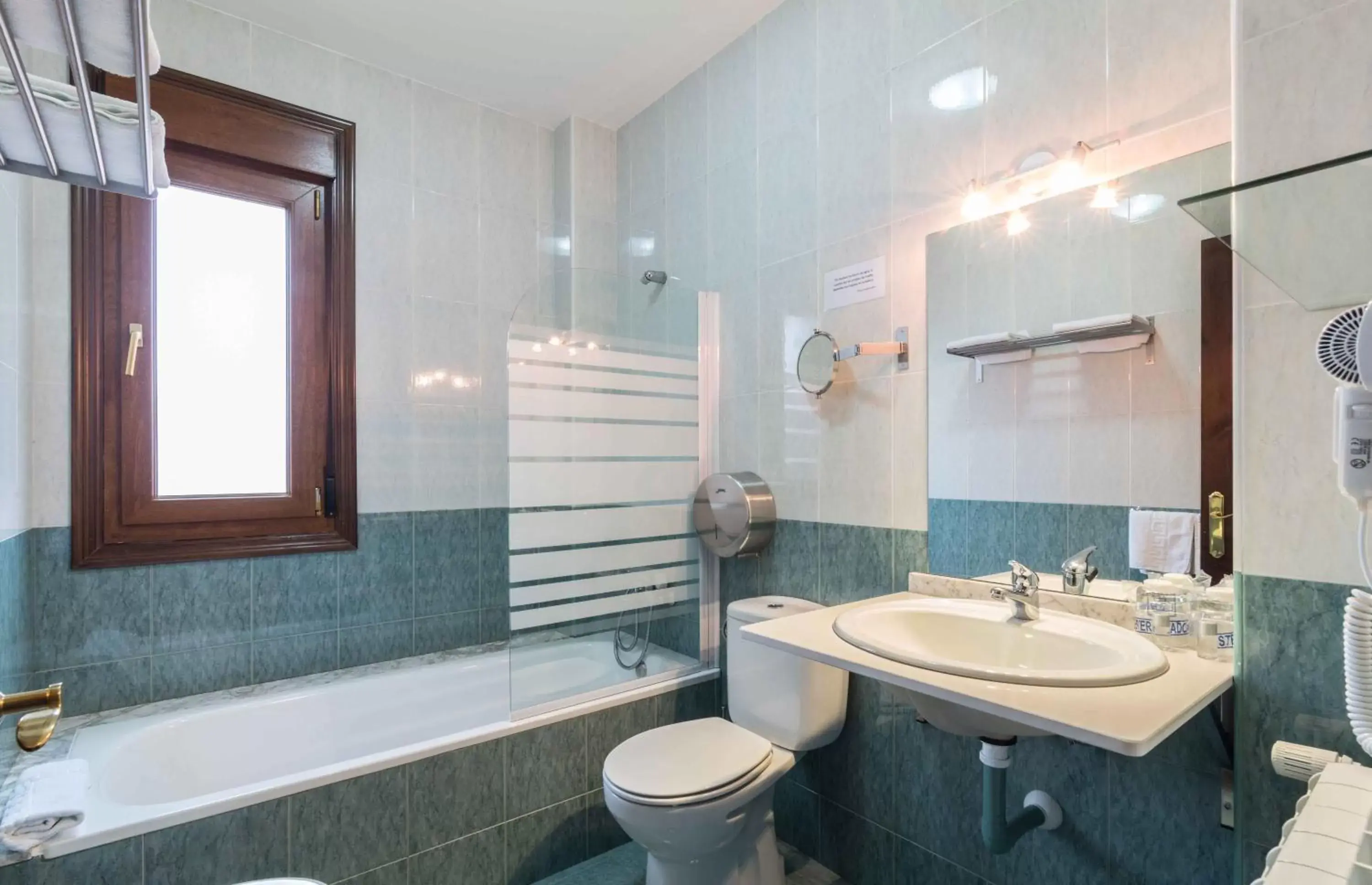 Bathroom in Hotel Casa Reboiro