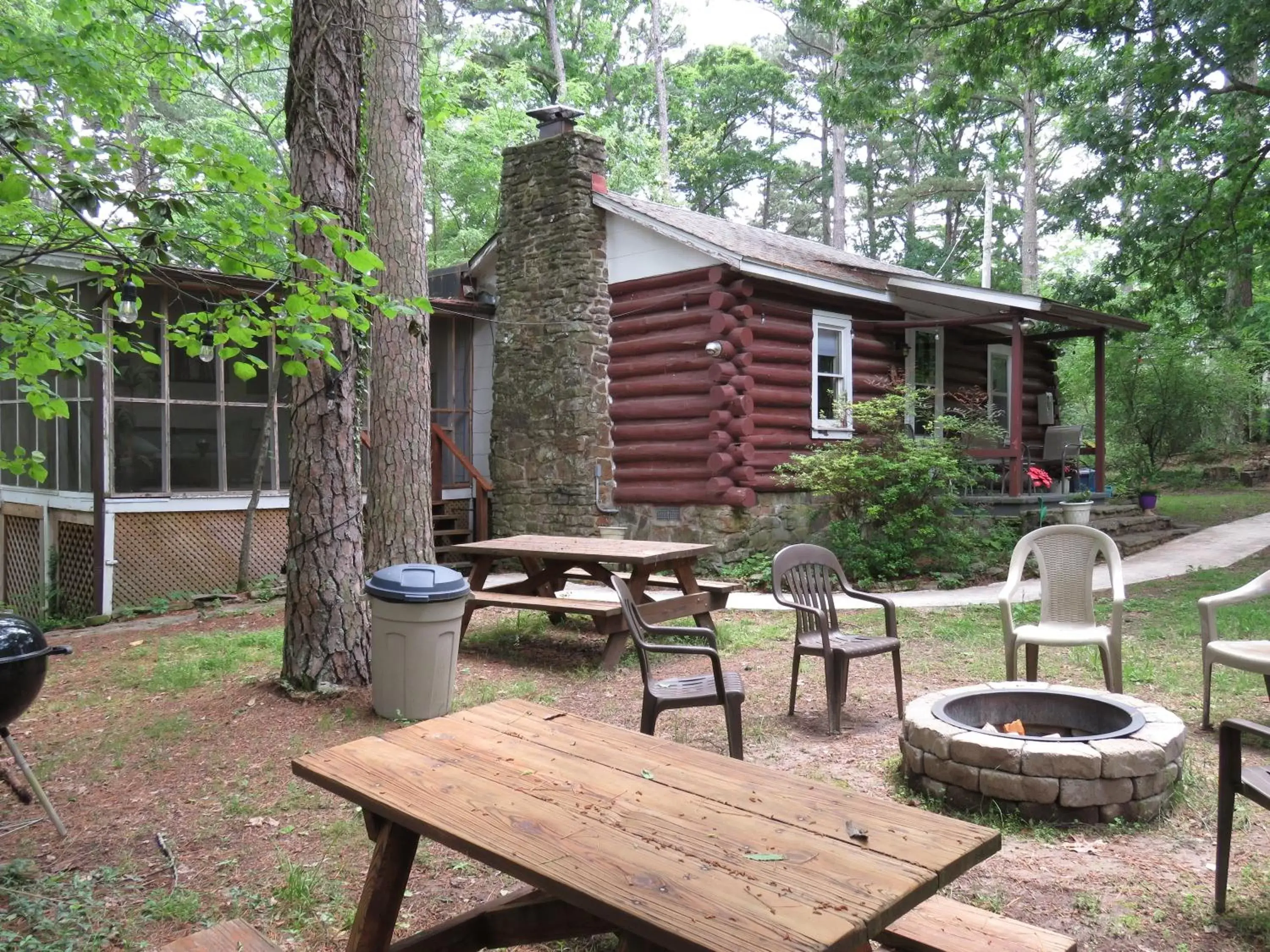 Property building in Tall Pines Inn