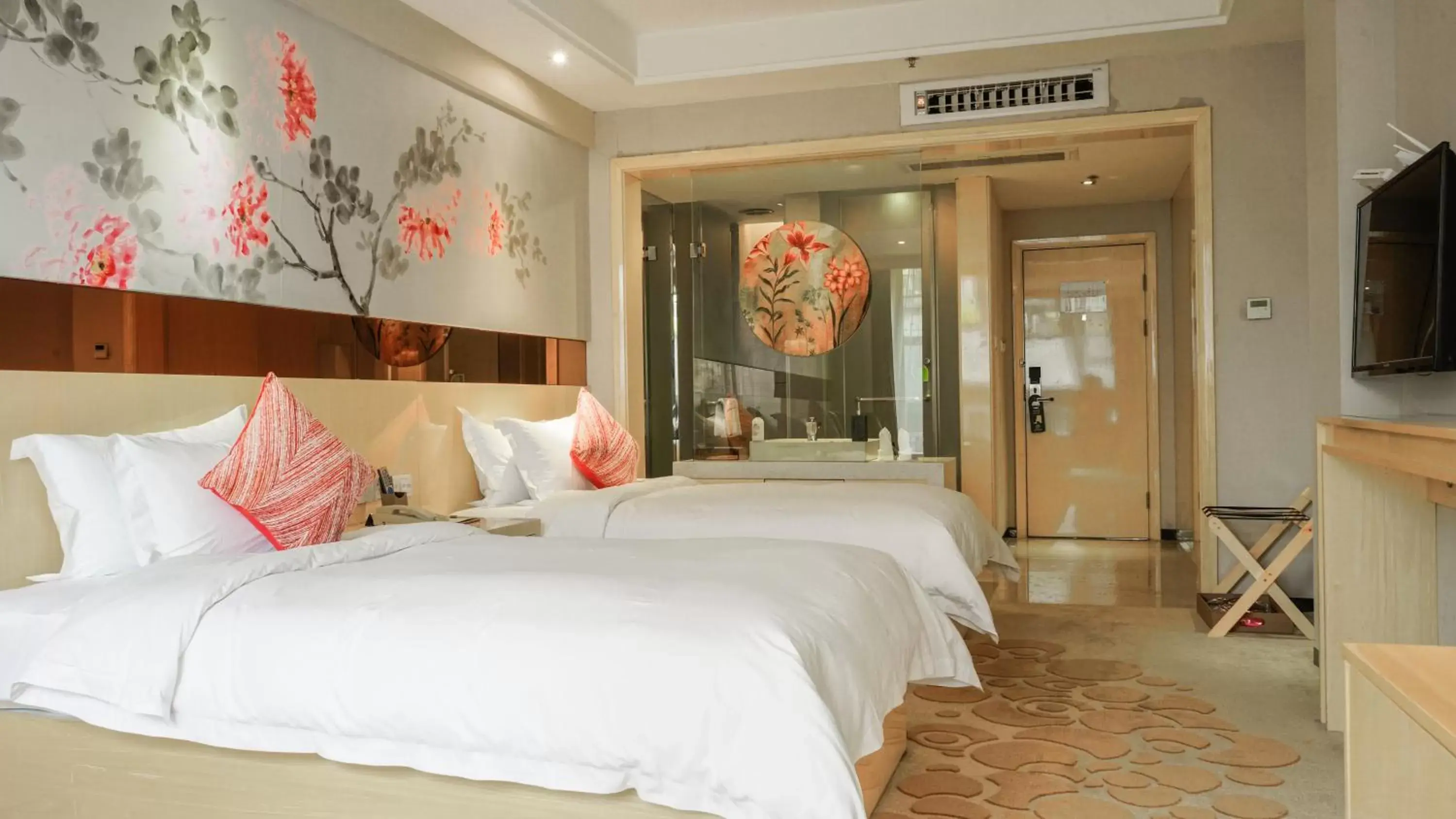 Photo of the whole room, Bed in Paco Hotel Ouzhuang Metro Guangzhou-Free shuttle to Canton fair