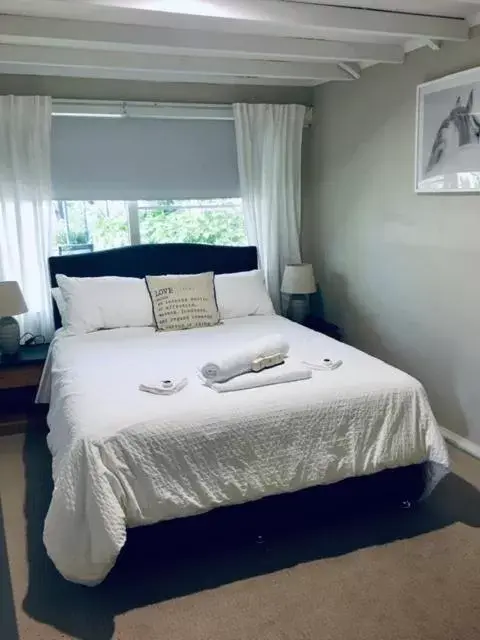 Bed in The Bundanoon Guest House