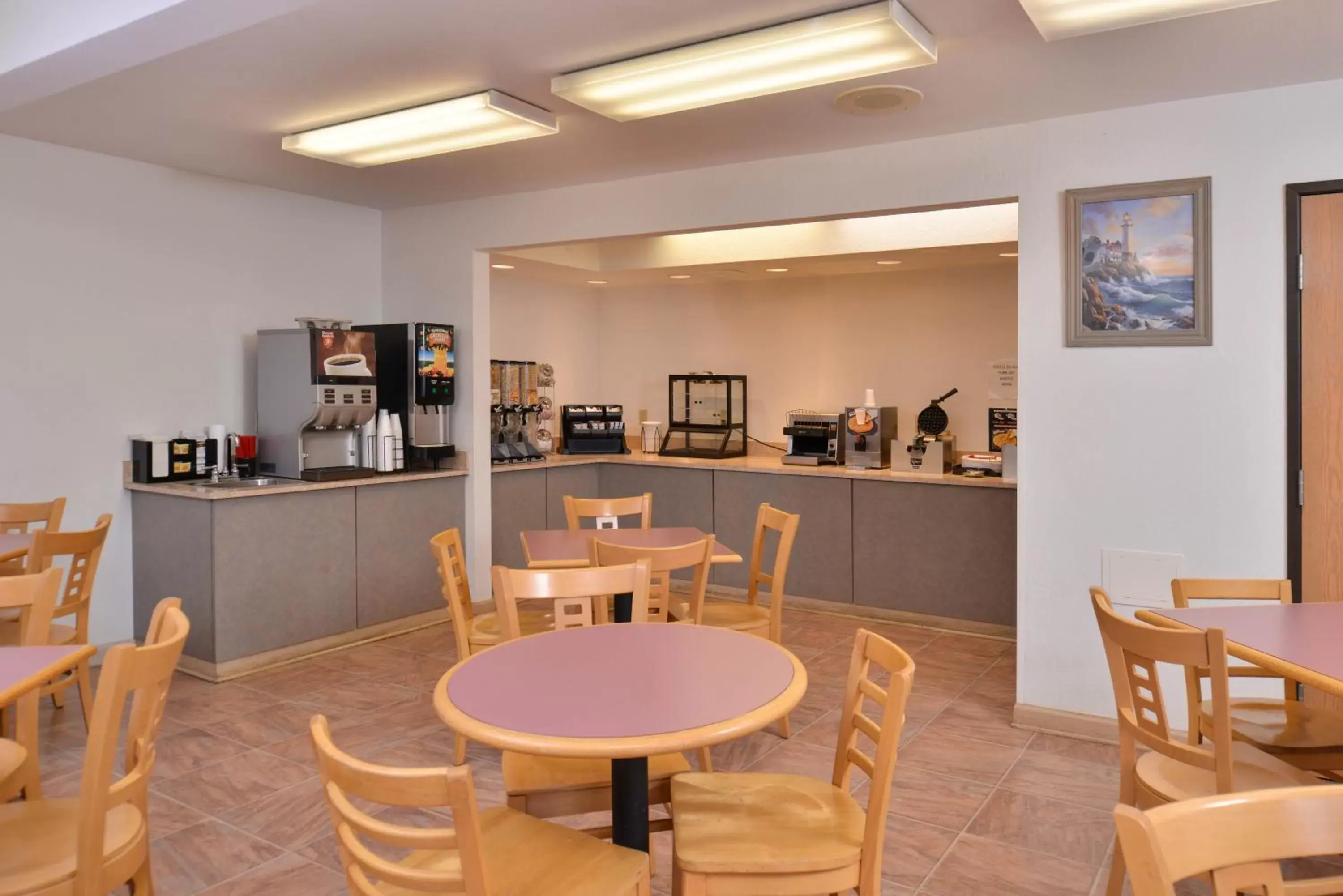 Food and drinks in Americas Best Value Inn & Suites-Birch Run Food and drinks in Americas Best Value Inn & Suites-Birch Run