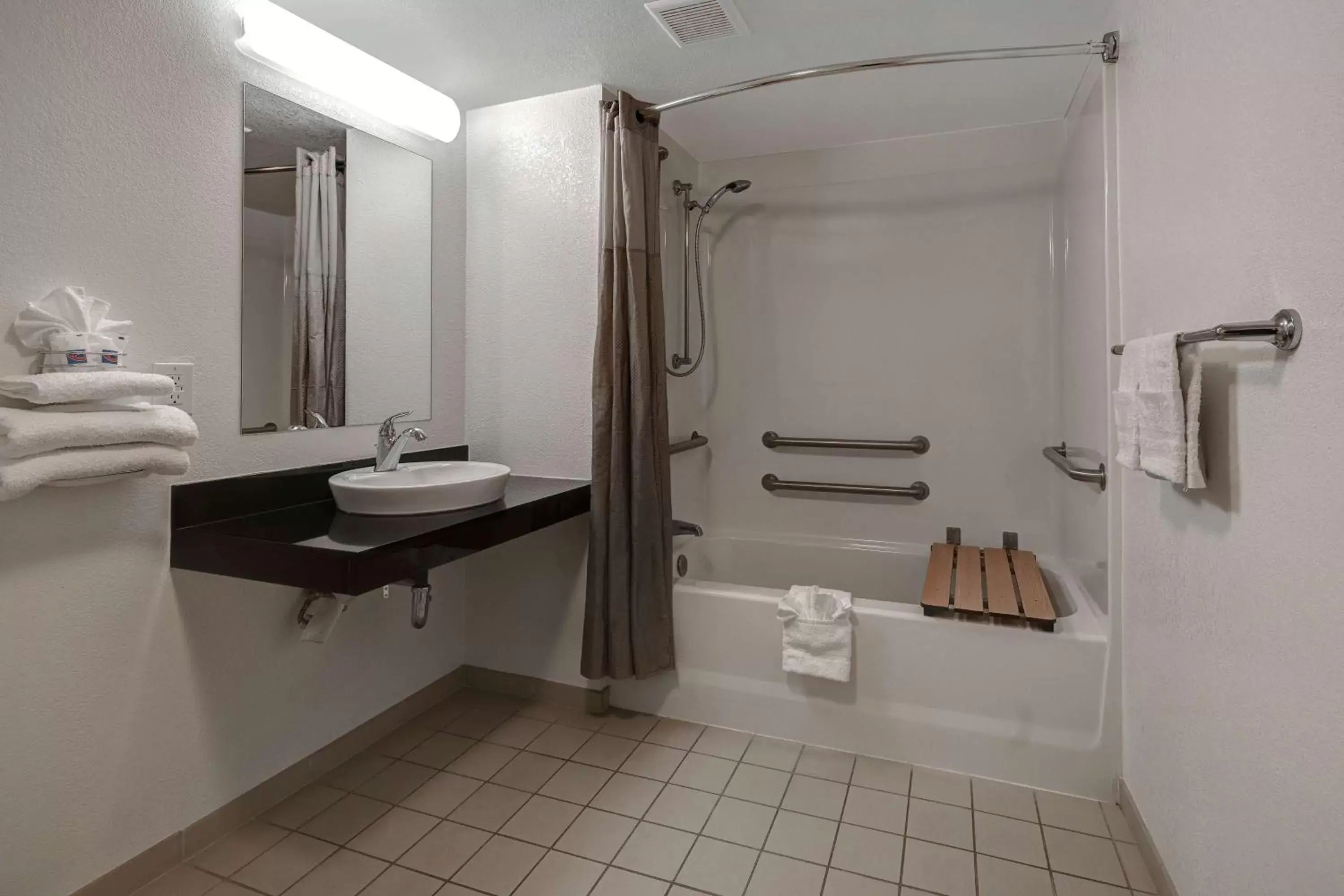 Bathroom in Motel 6-Lakeville, MN - South - Lakeville