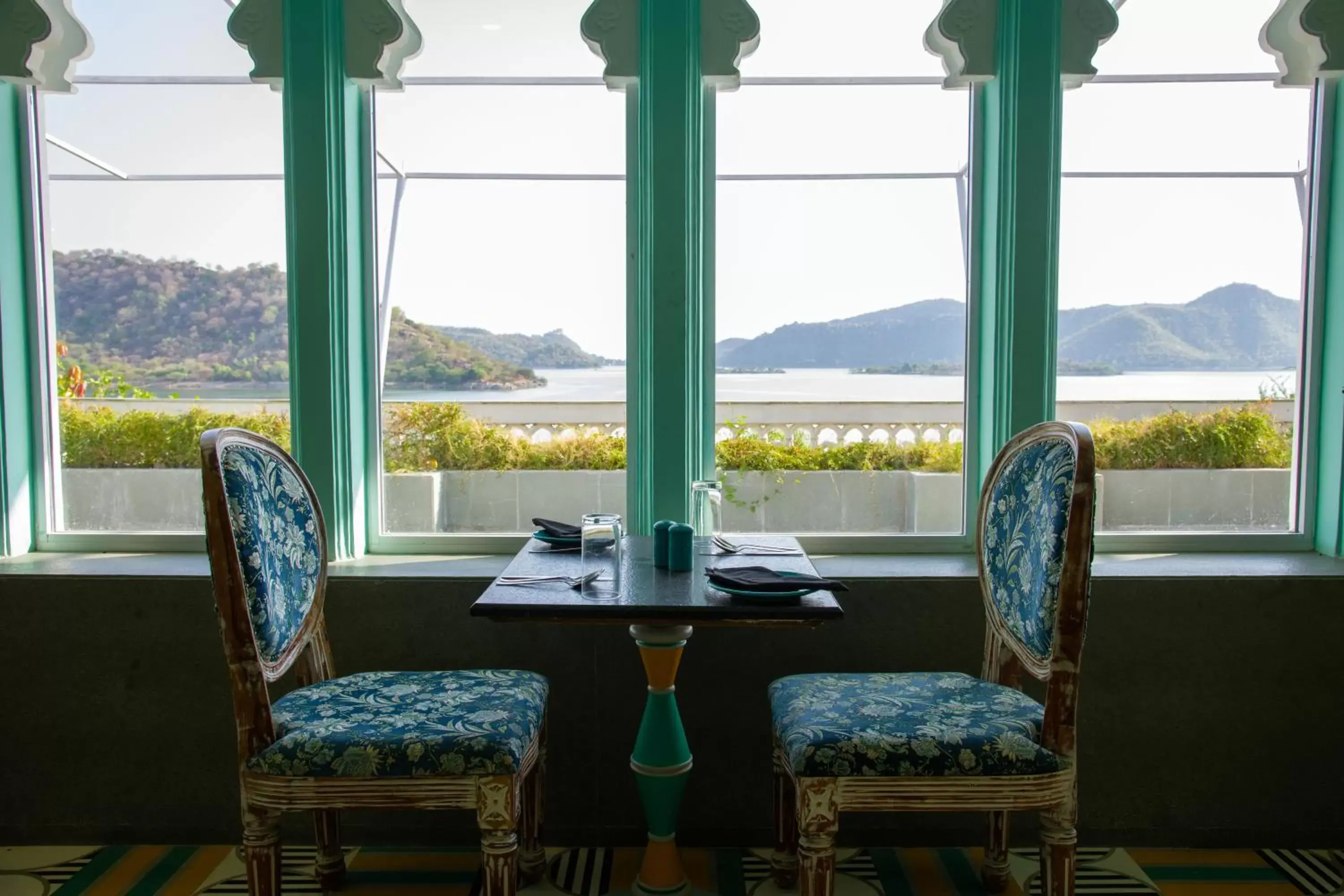 Restaurant/places to eat in Jaisamand Island Resort Restaurant/places to eat in Jaisamand Island Resort