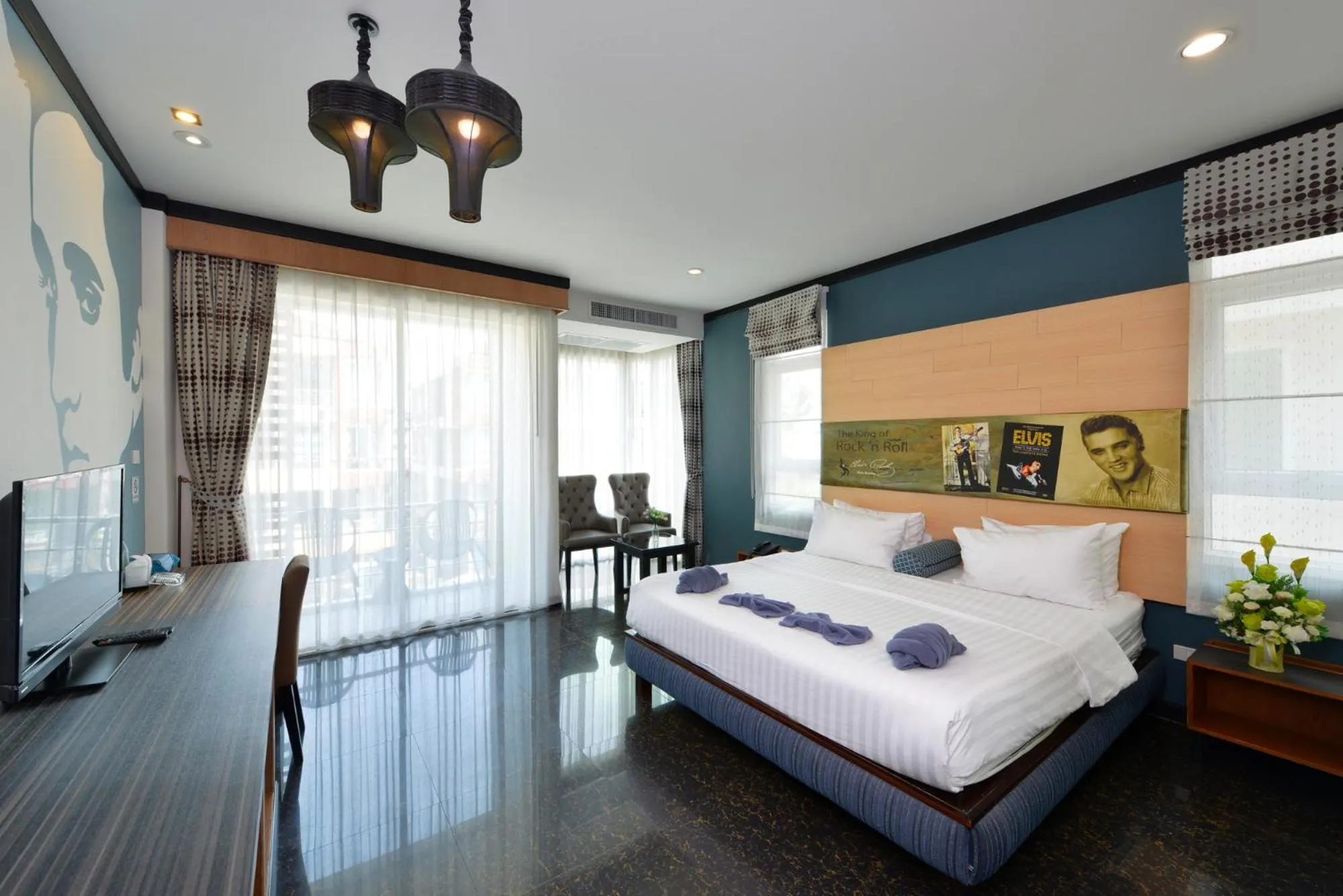 Bed in The River Scene