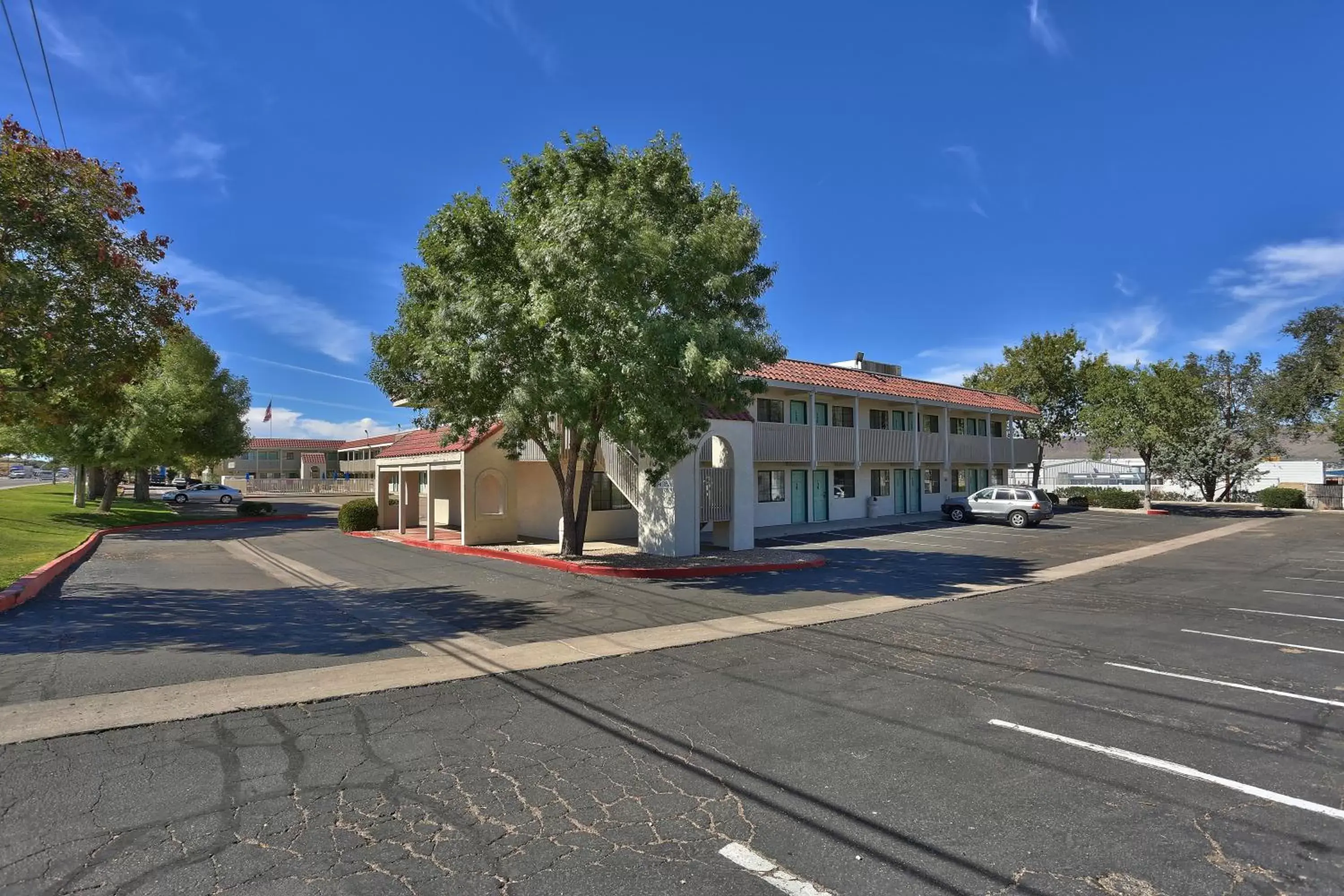 Property Building in Motel 6-Kingman, AZ - Route 66 East