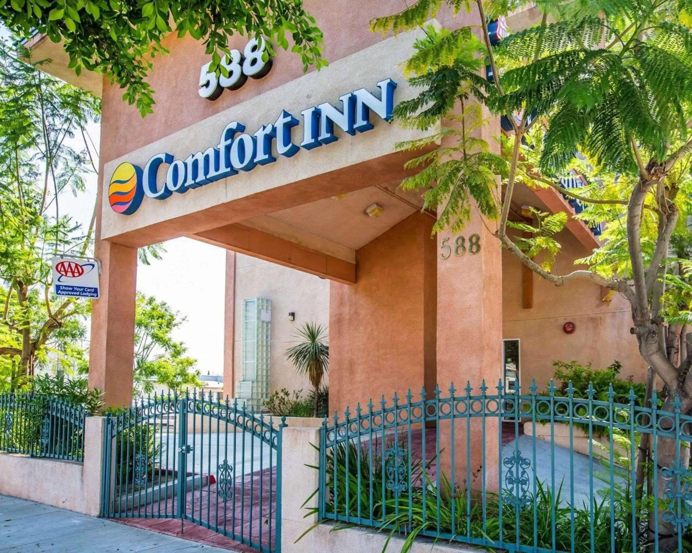 Property building in Comfort Inn Monterey Park - Los Angeles