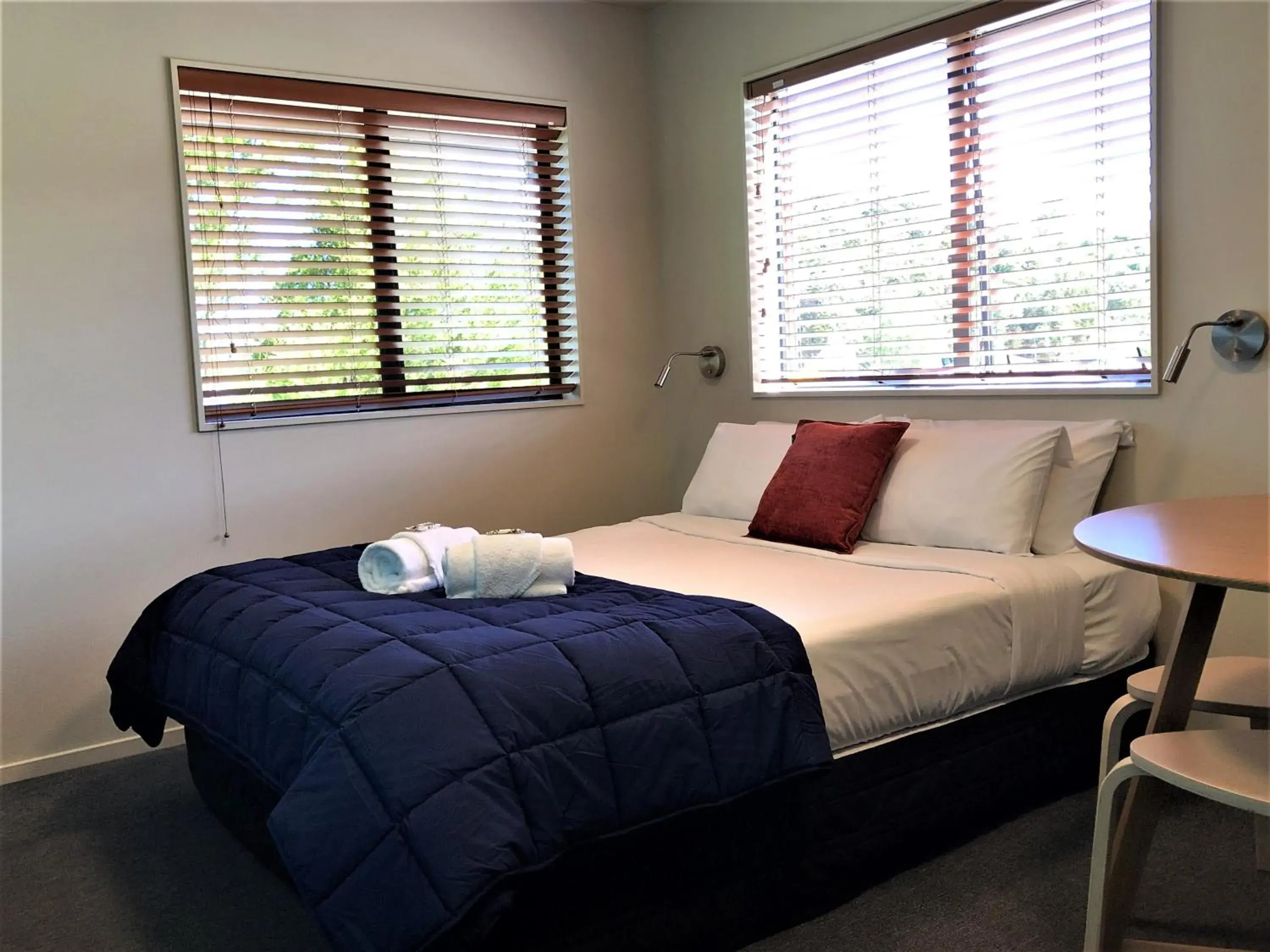 Coffee/tea facilities, Bed in Kaiteri Lodge