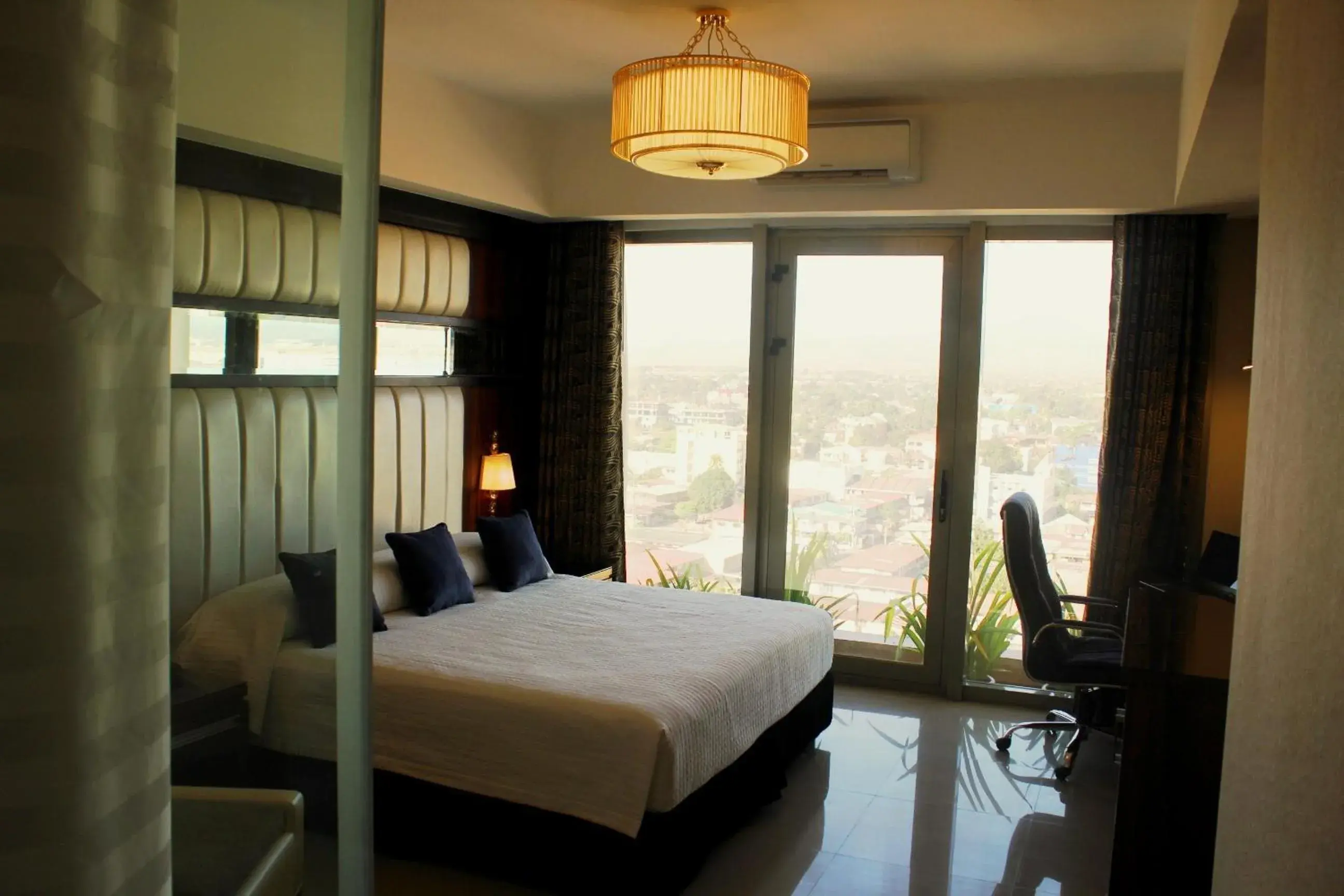 Bedroom, Bed in Central Park Tower Resort Bedroom, Bed in Central Park Tower Resort