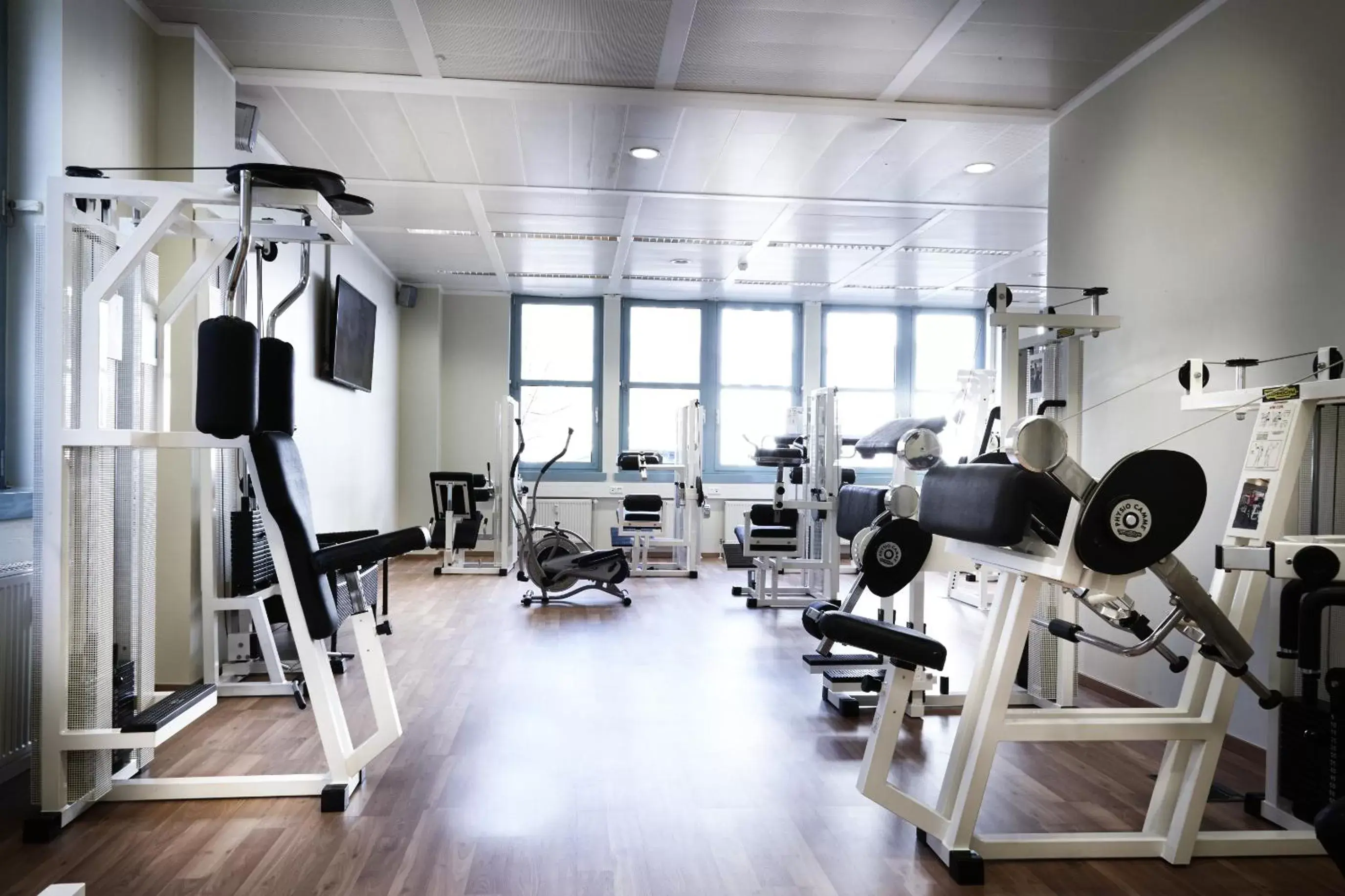 Fitness centre/facilities in Hotel Kiel by Golden Tulip Fitness centre/facilities in Hotel Kiel by Golden Tulip