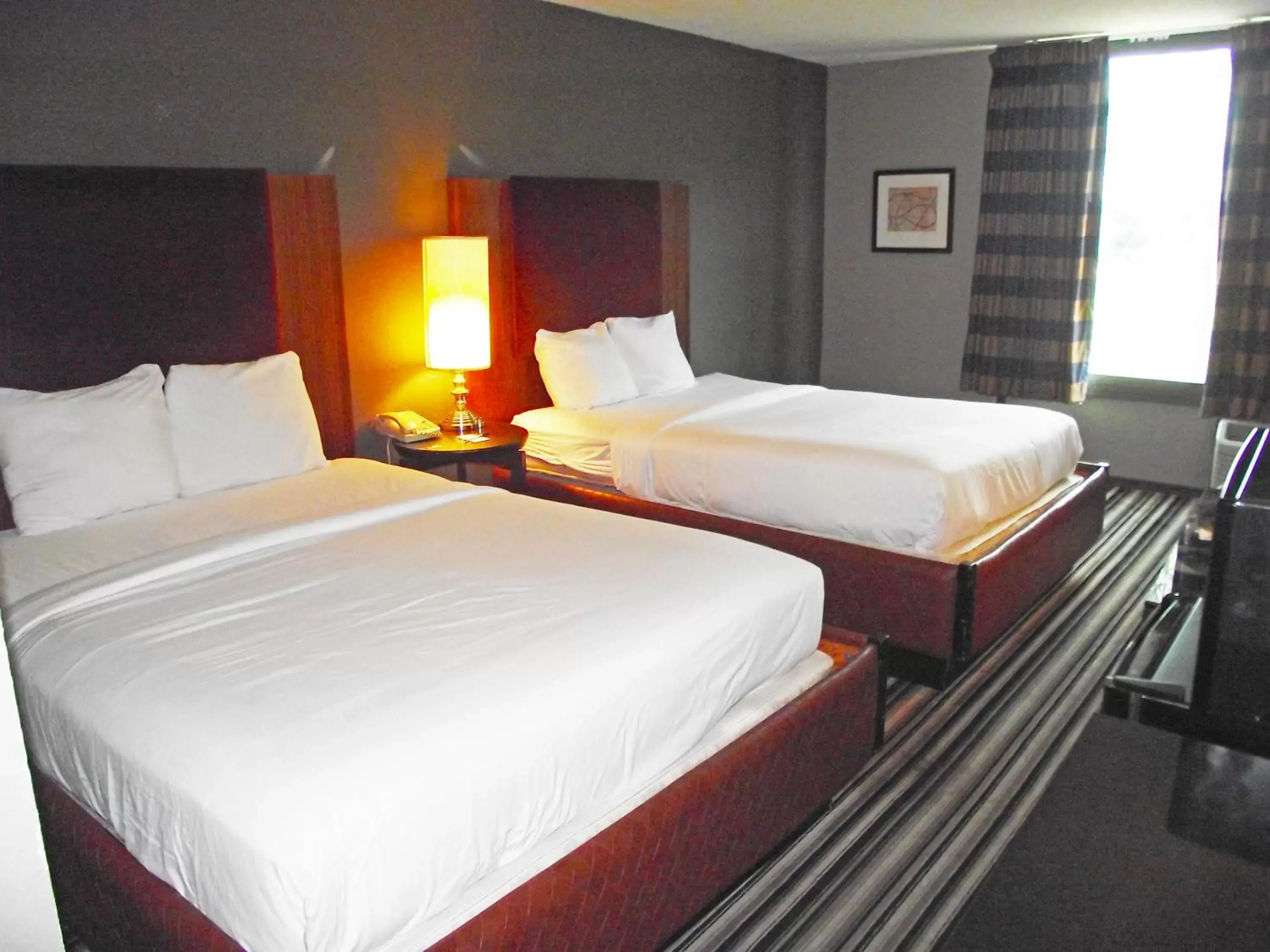 Photo of the whole room, Bed in Travelodge by Wyndham Memphis Airport/Graceland
