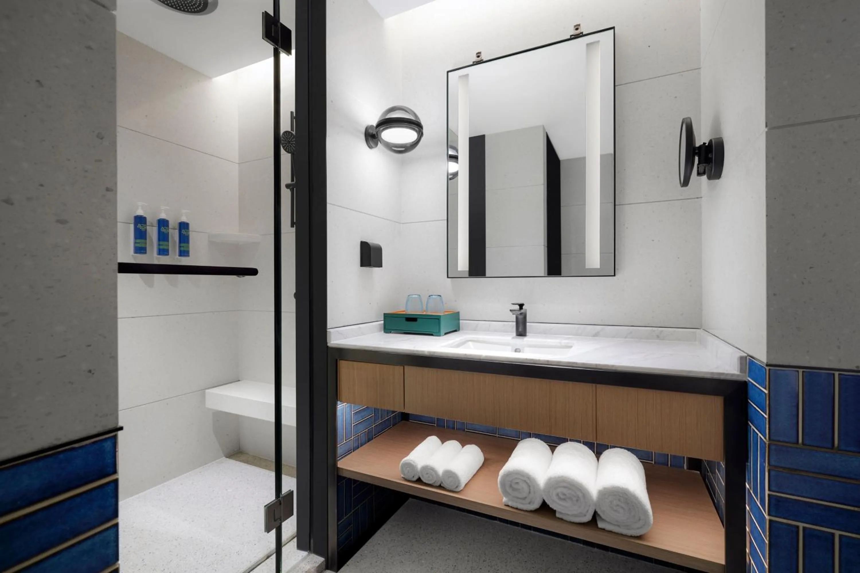 Bathroom in Four Points by Sheraton Shenzhen Bao'an