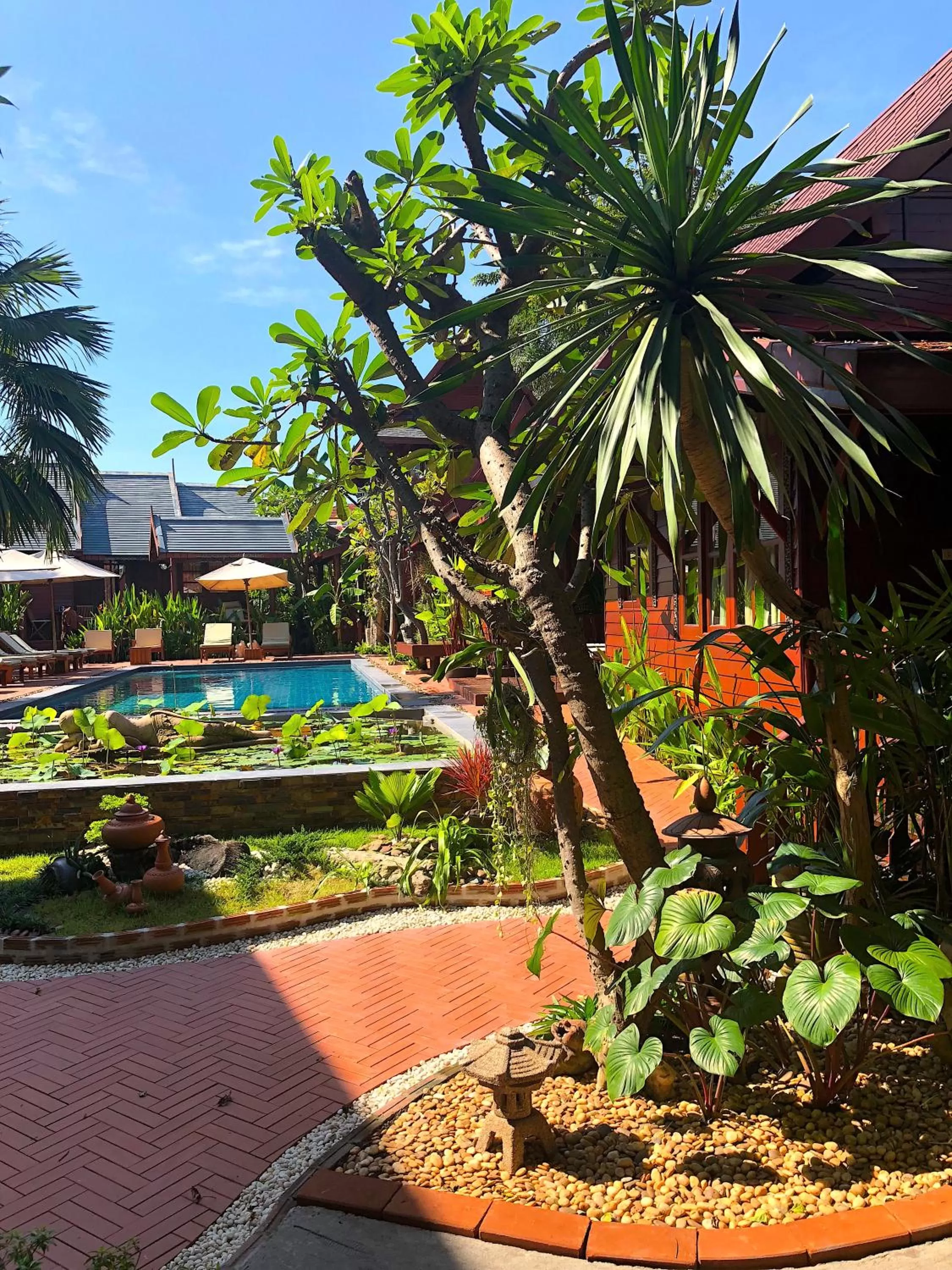 Garden in Ruenkanok Thaihouse Resort