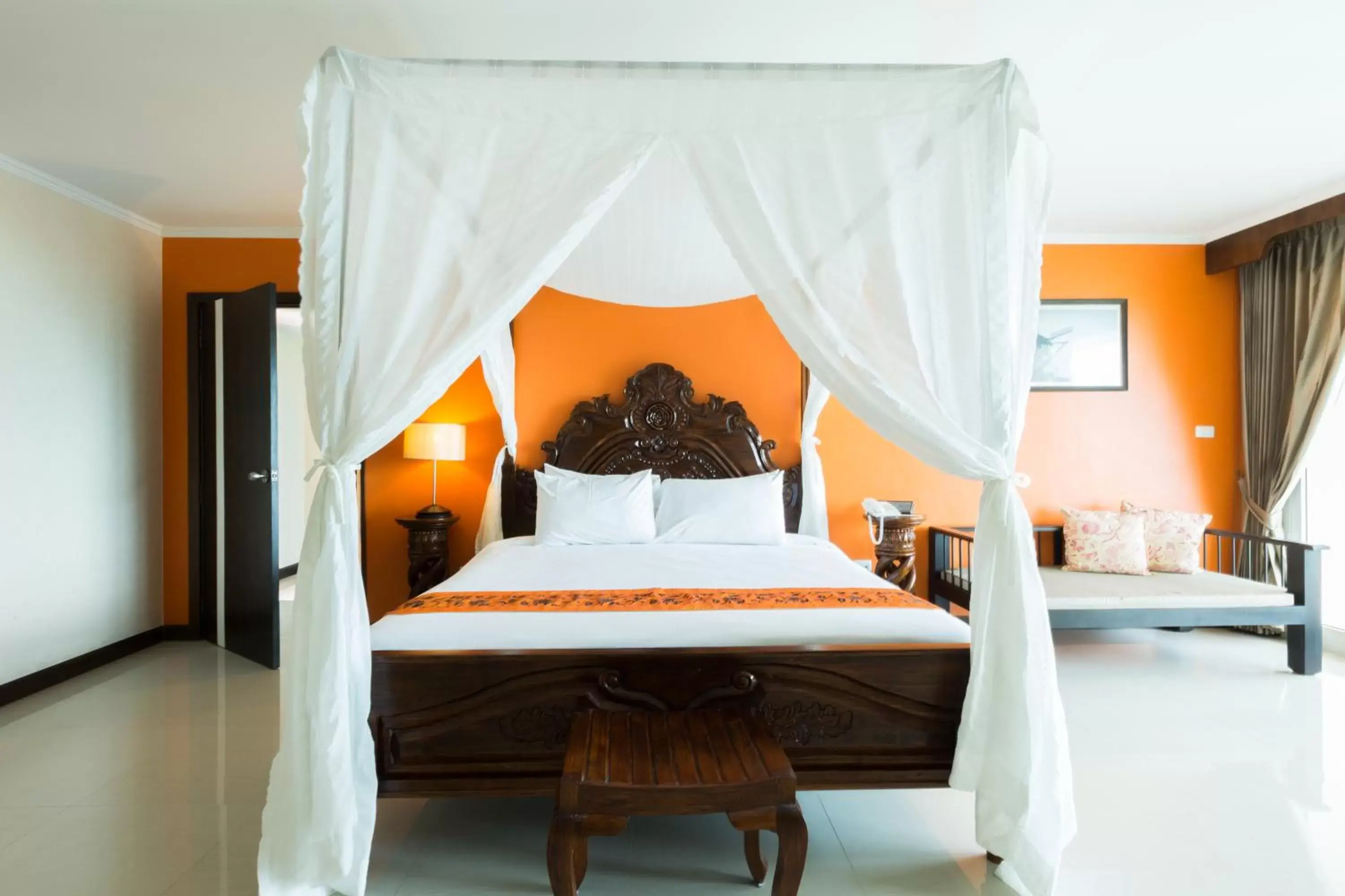 Bed in Royal Phala Cliff Beach Resort