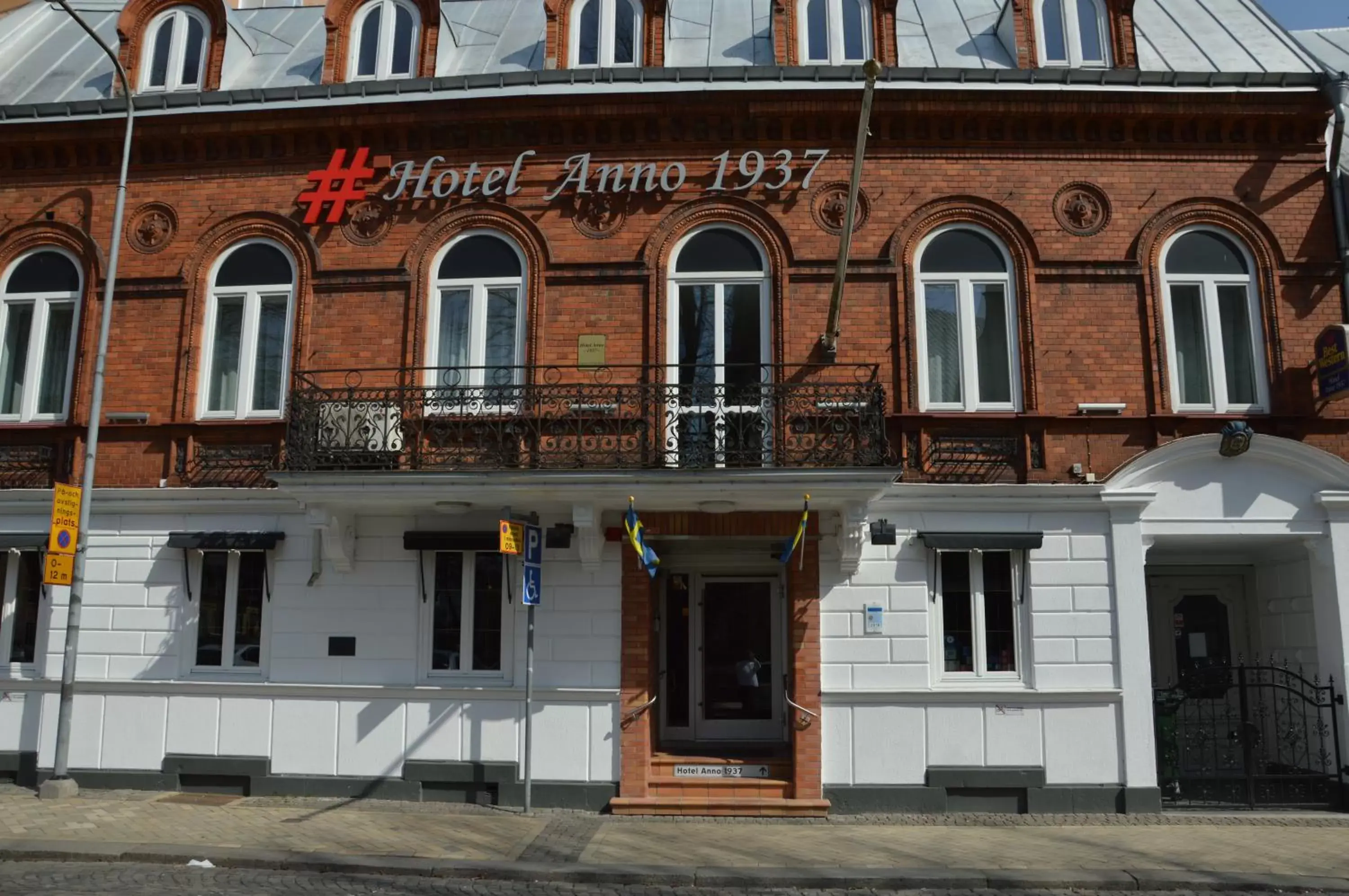 Property building in Best Western Hotel Anno 1937 Property building in Best Western Hotel Anno 1937