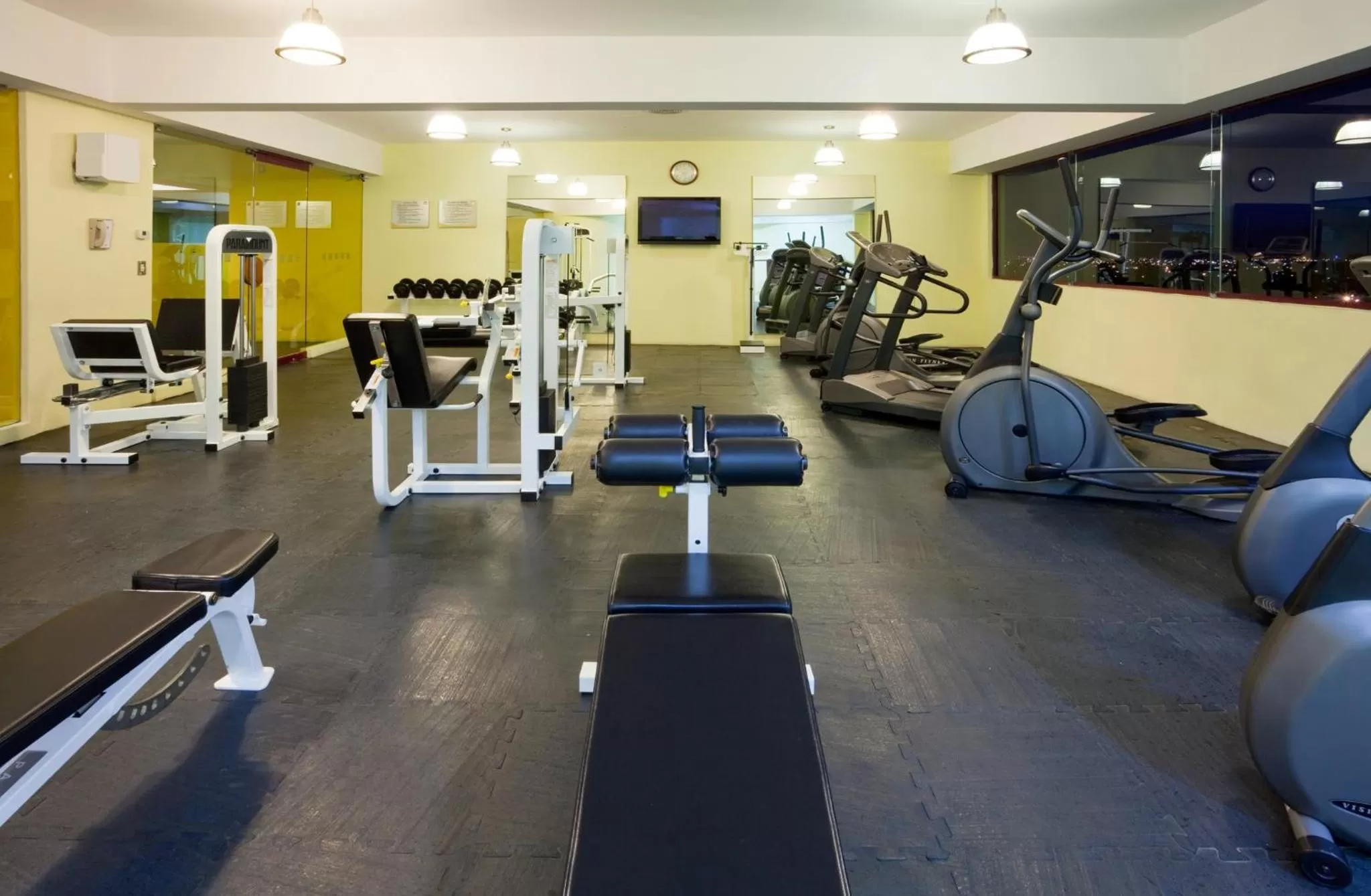 Fitness centre/facilities in Holiday Inn Puebla Finsa by IHG