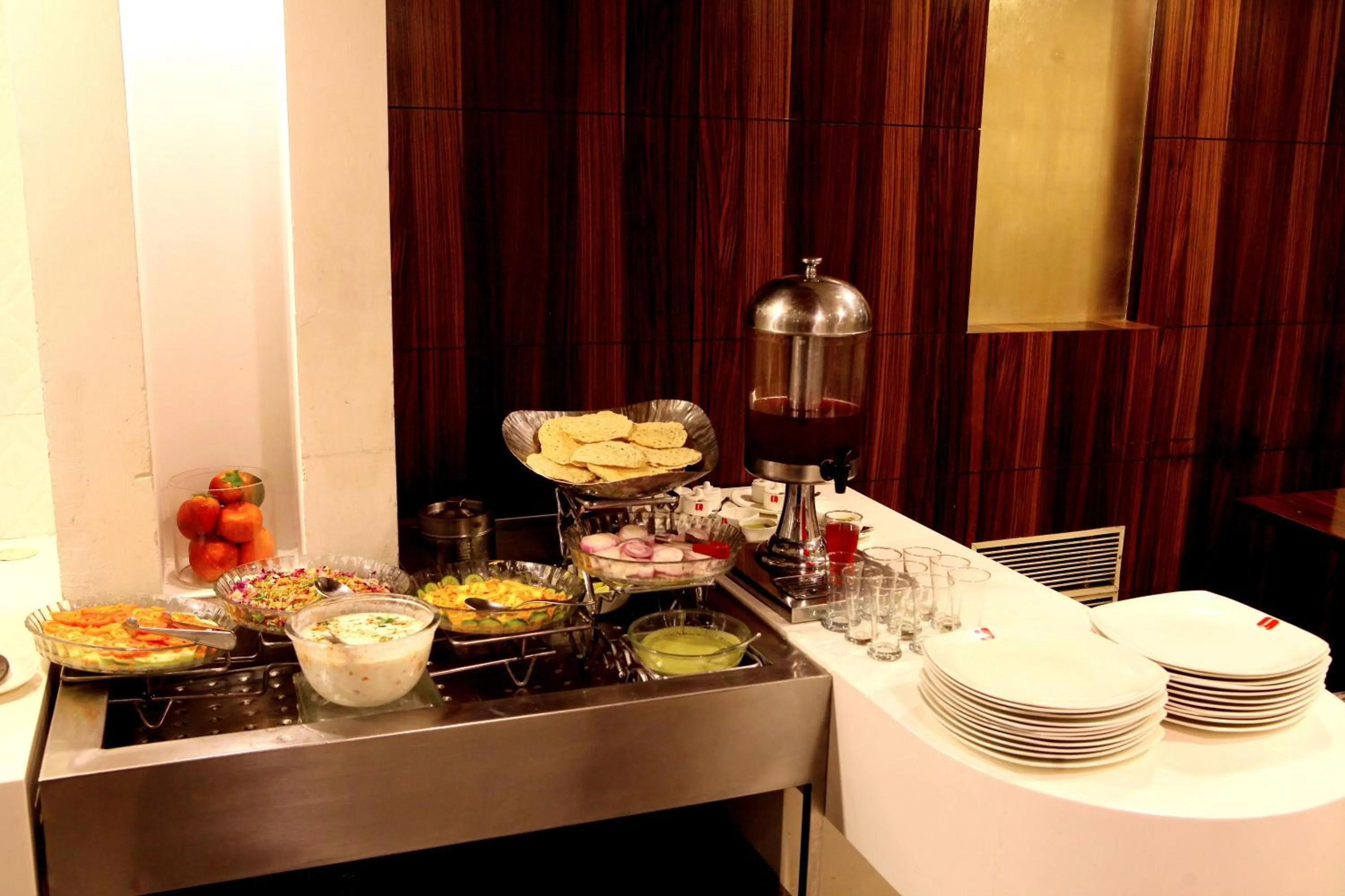 Restaurant/places to eat in Lords Plaza Surat