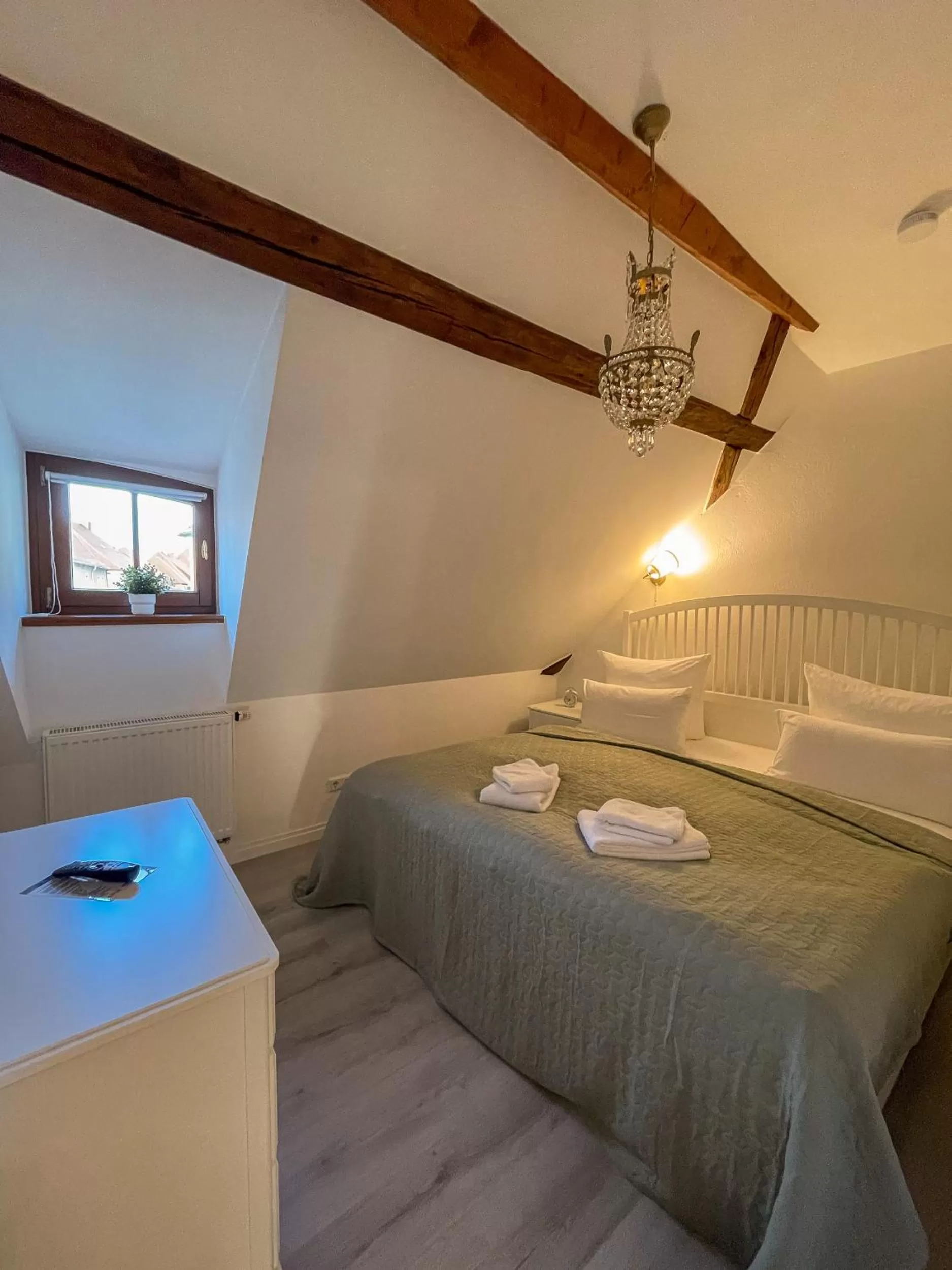 Bed in ApartOne Altstadt-Hotel