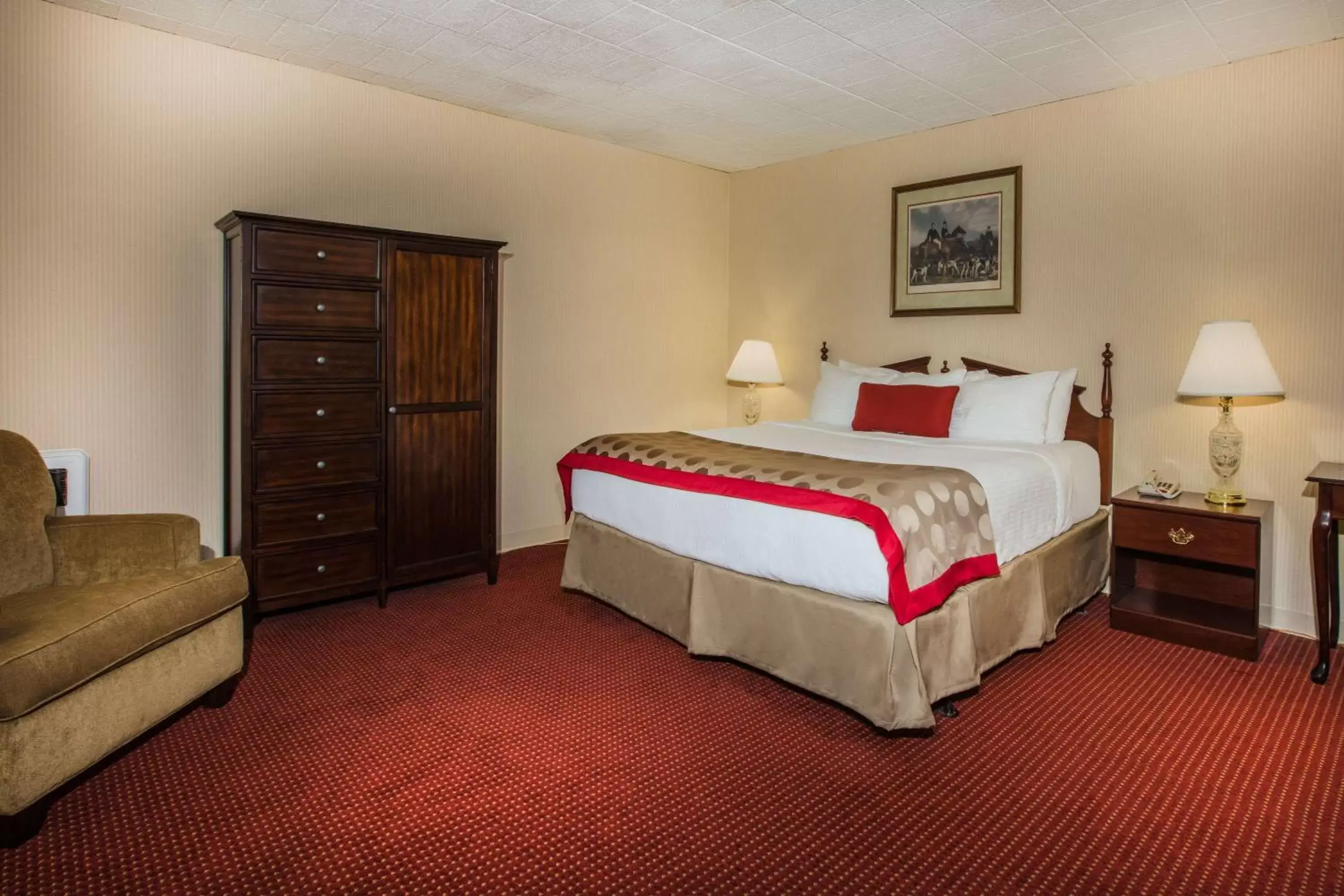 Photo of the whole room, Bed in Ramada by Wyndham Ligonier