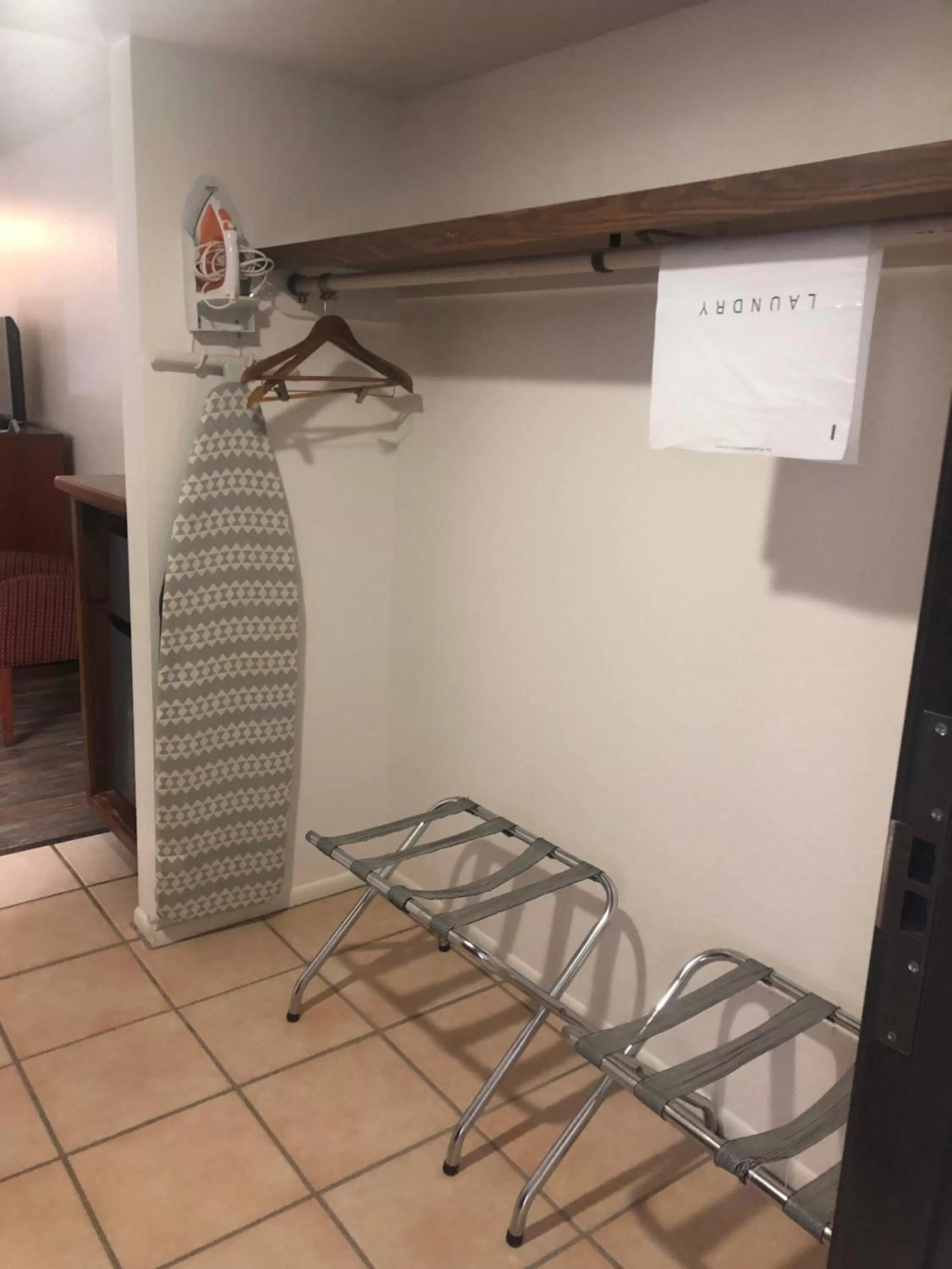 furniture in Antelope Hills Inn