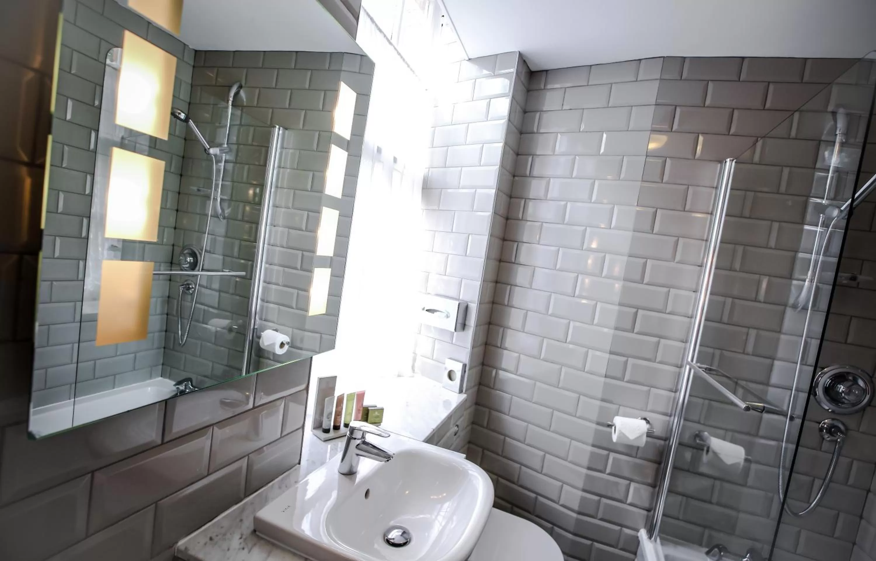 Bathroom in Bowburn Hall Hotel