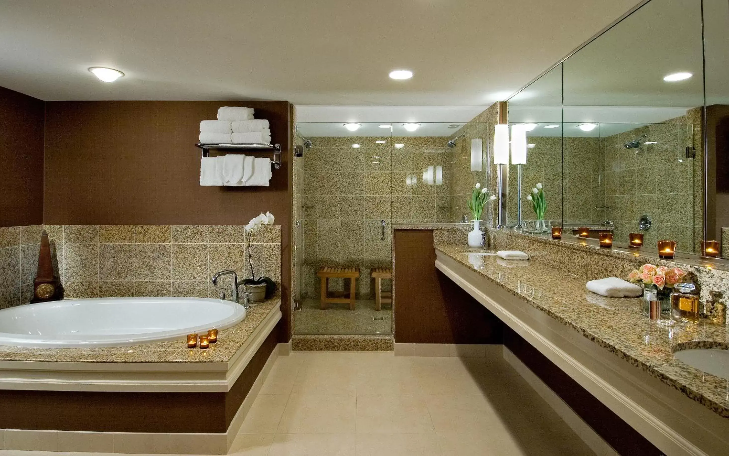 Bathroom in DoubleTree by Hilton Chicago - Arlington Heights