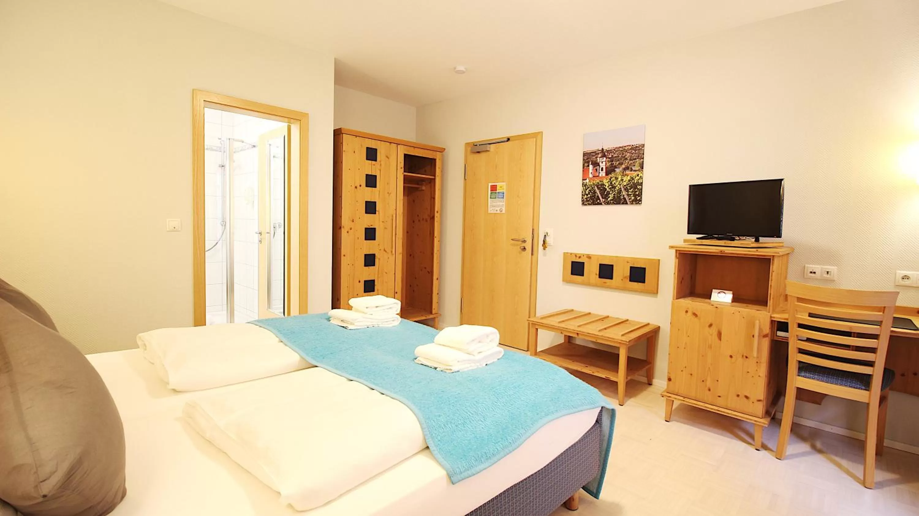 Photo of the whole room, Bed in Aparthotel Alte Schmiede Dettelbach