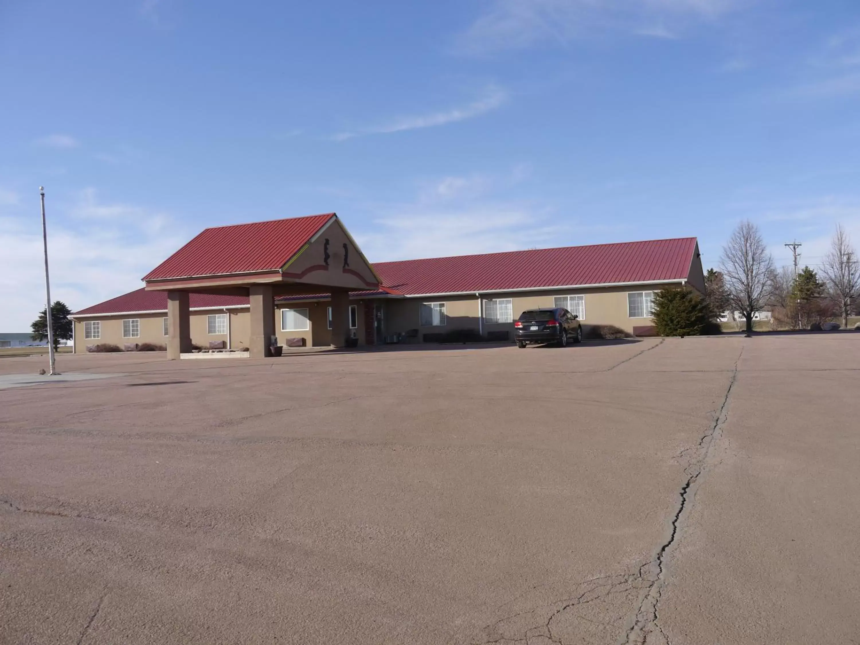 Property Building in Westwood Inn & Suites - Kimball