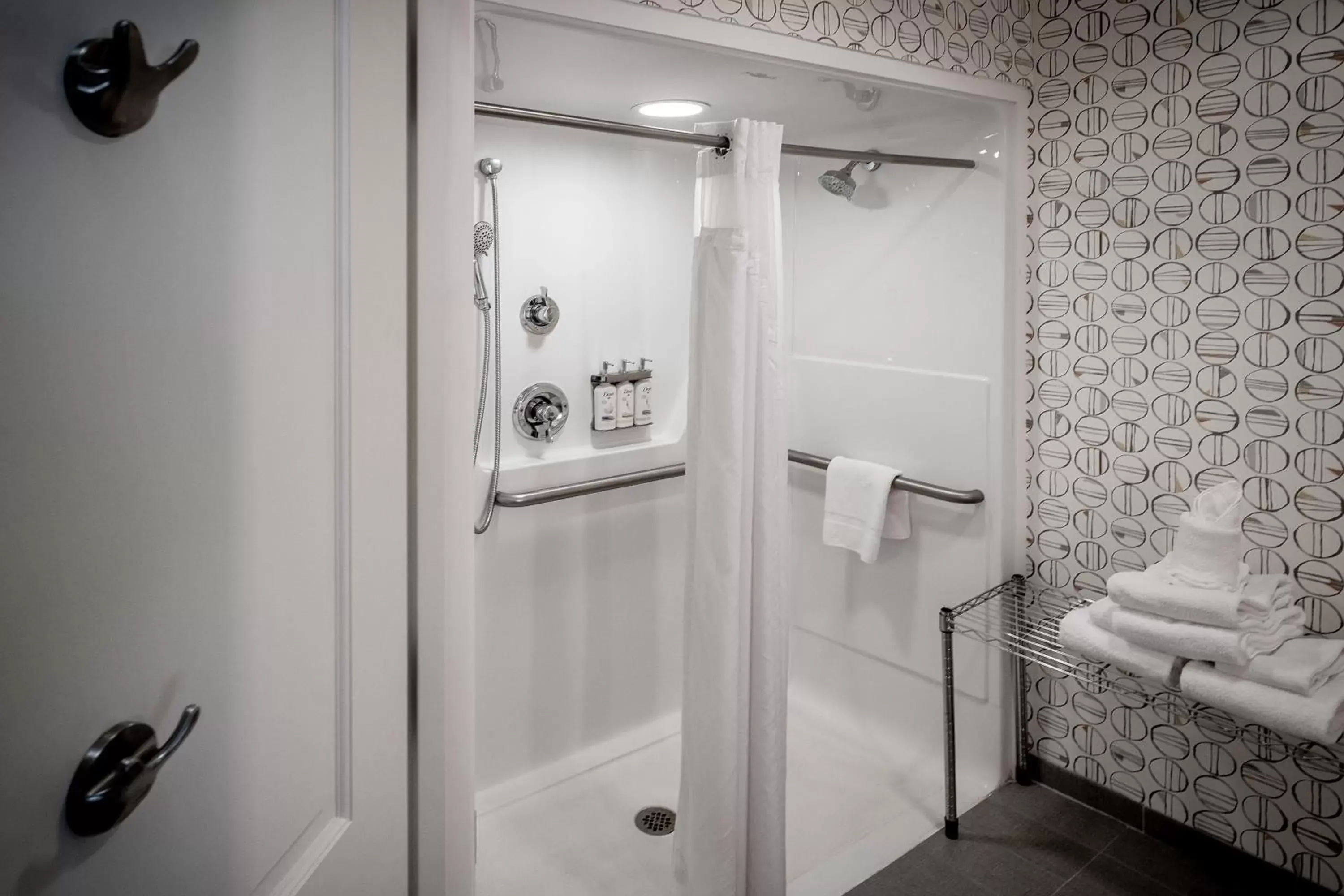 Shower, Bathroom in Holiday Inn Hotel & Suites Beckley, an IHG Hotel