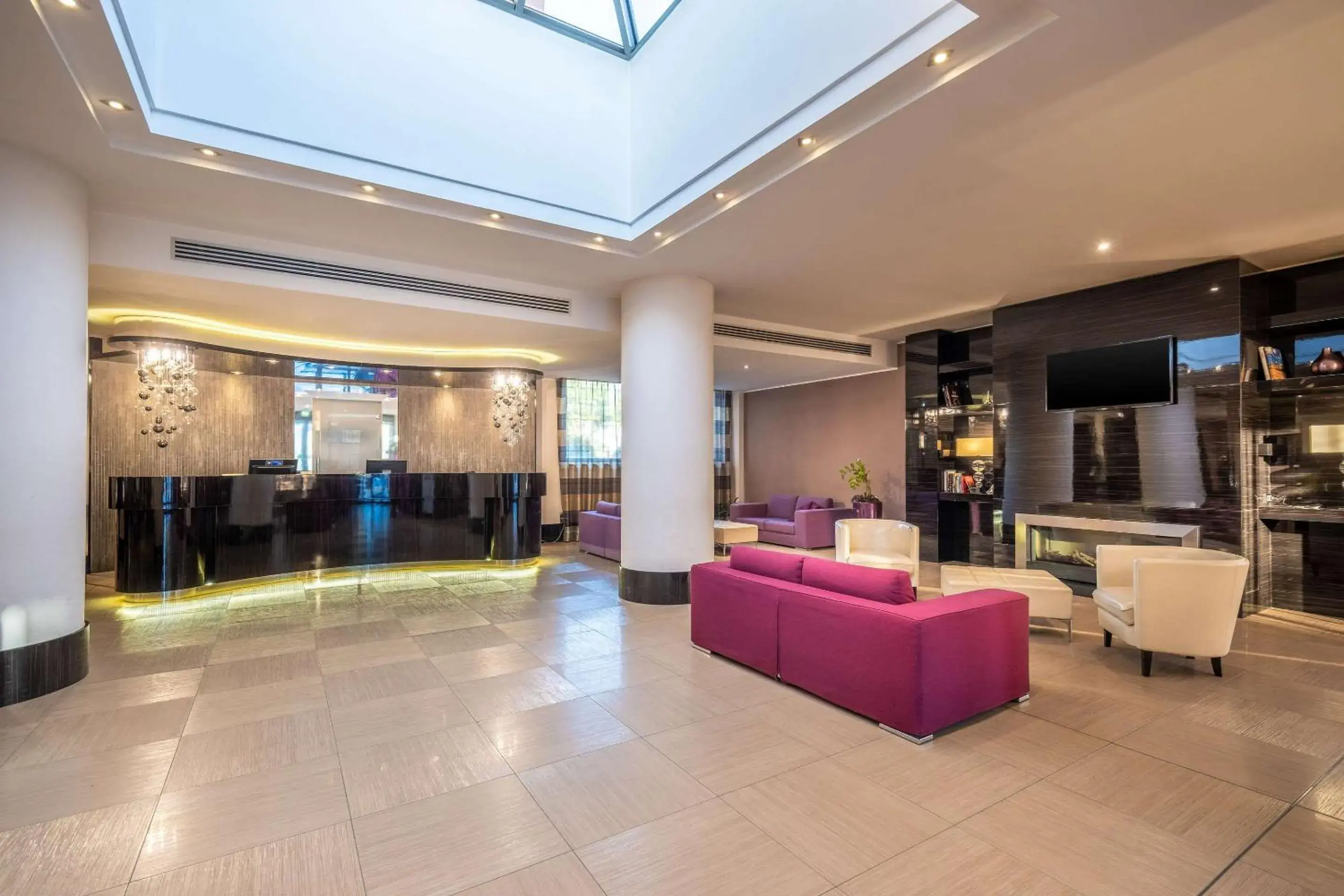 Lobby or reception in Quality Hotel Green Palace Lobby or reception in Quality Hotel Green Palace