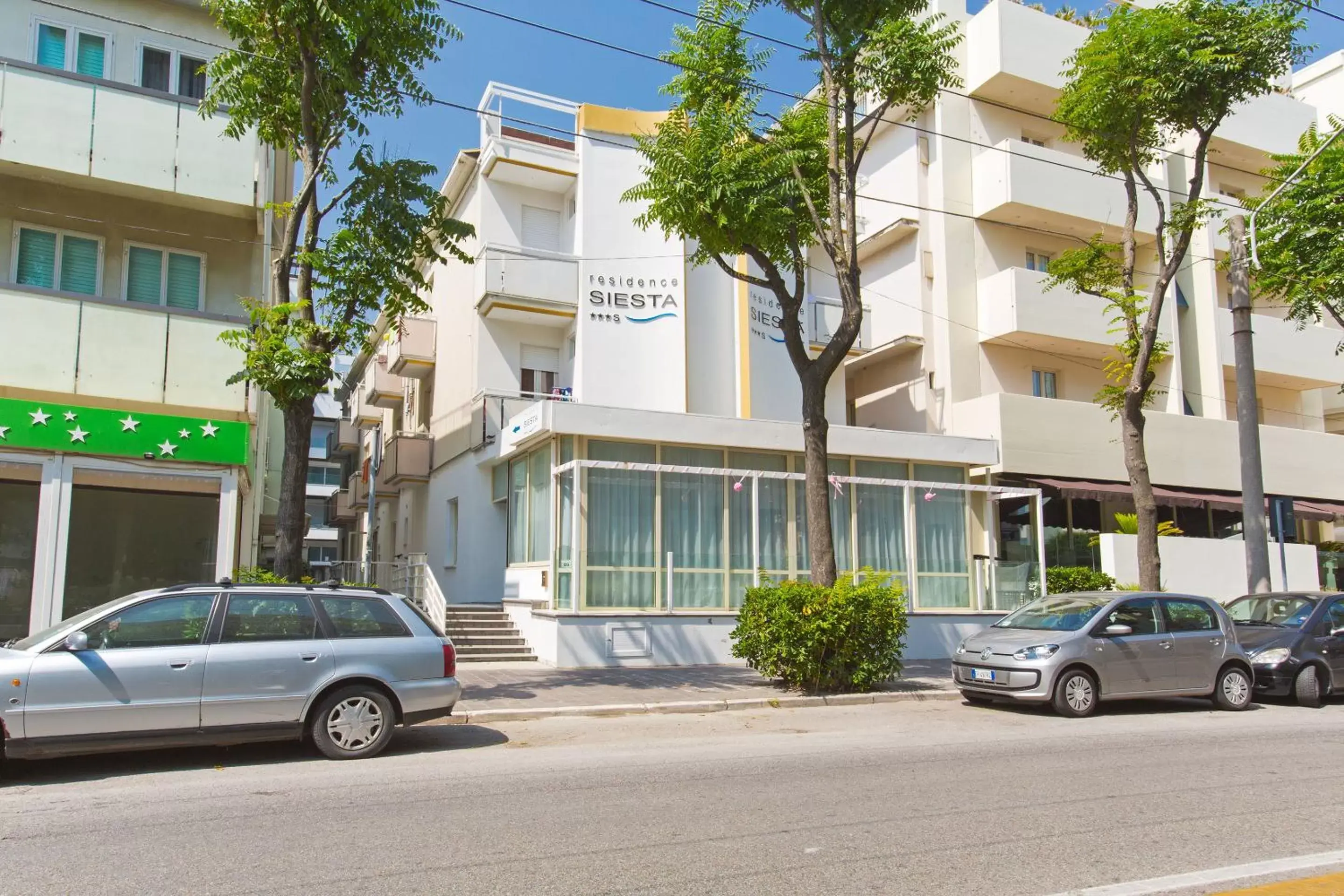 Facade/entrance, Property Building in Residence Siesta