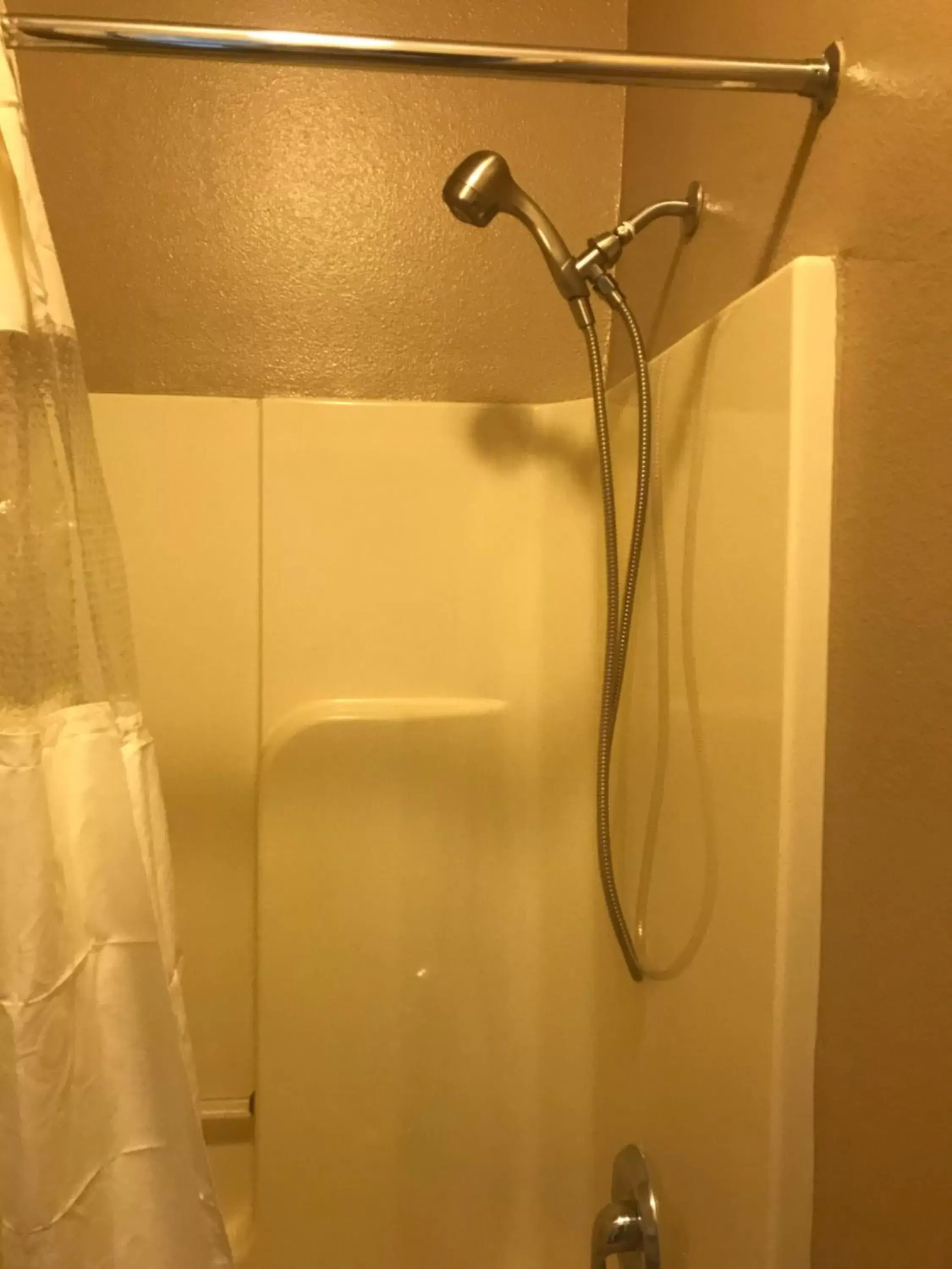 Bathroom in Los Fresnos Inn and Suites