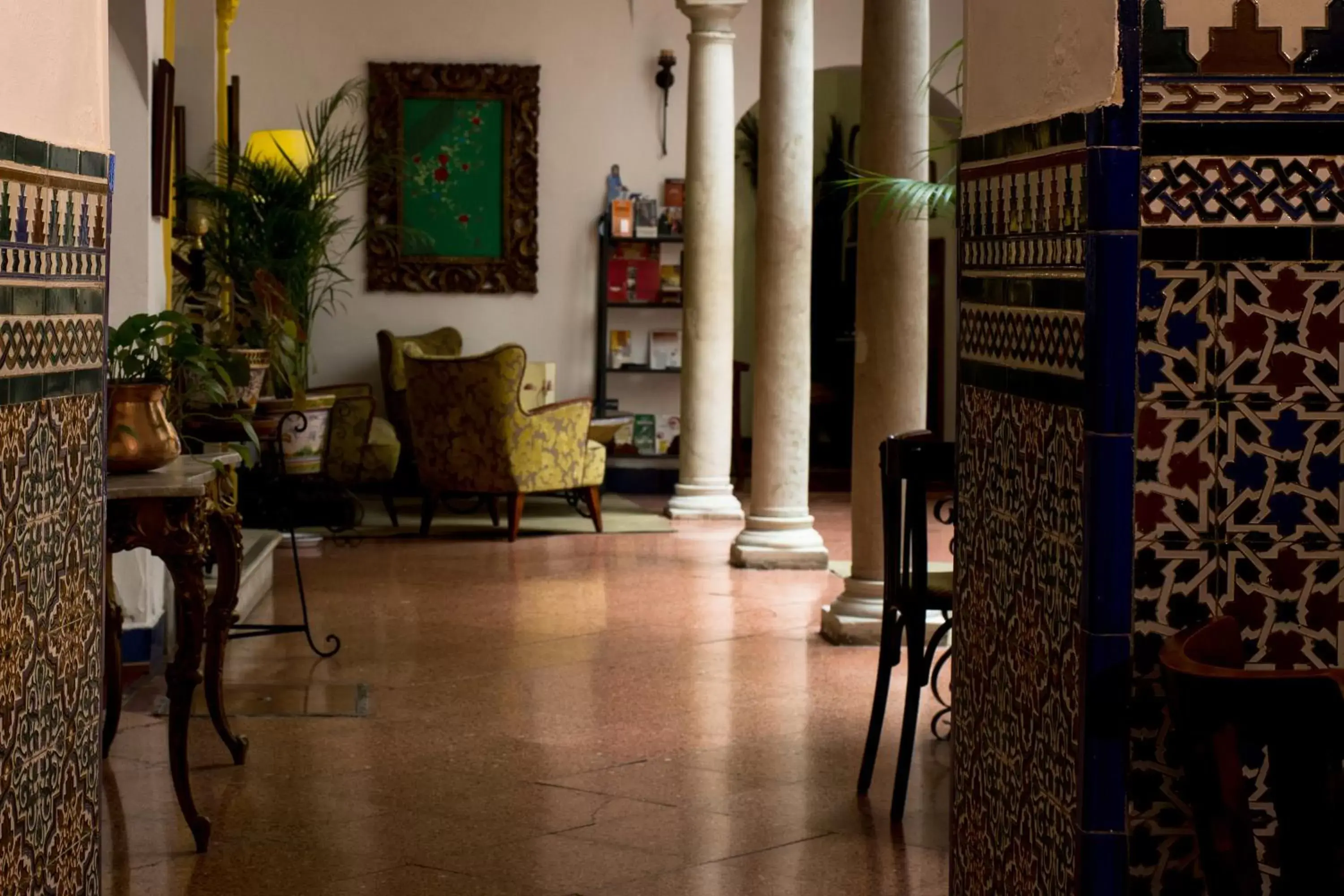 Patio, Lobby/Reception in Hotel Abanico