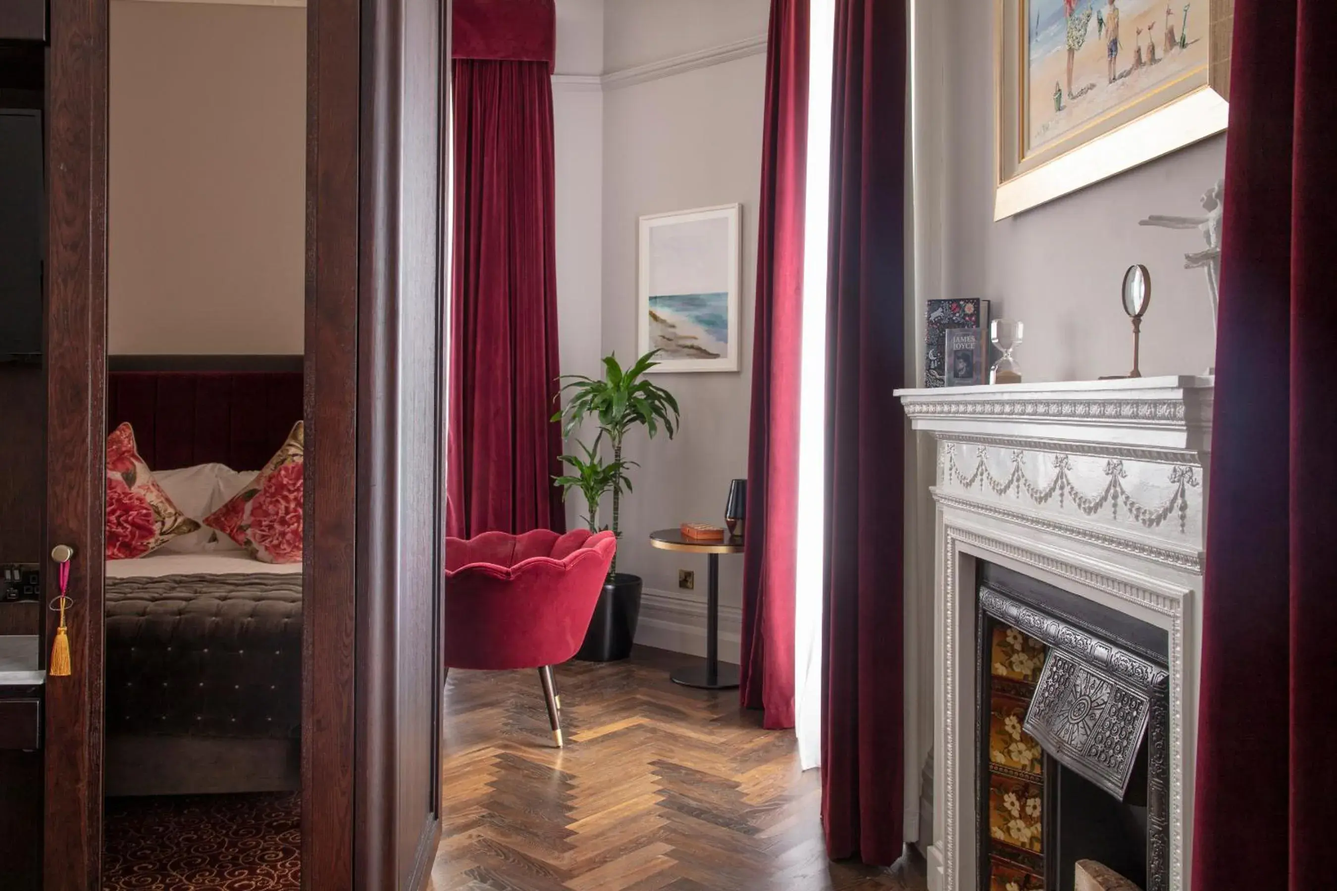 Living room, Bed in The Wilder Living room, Bed in The Wilder