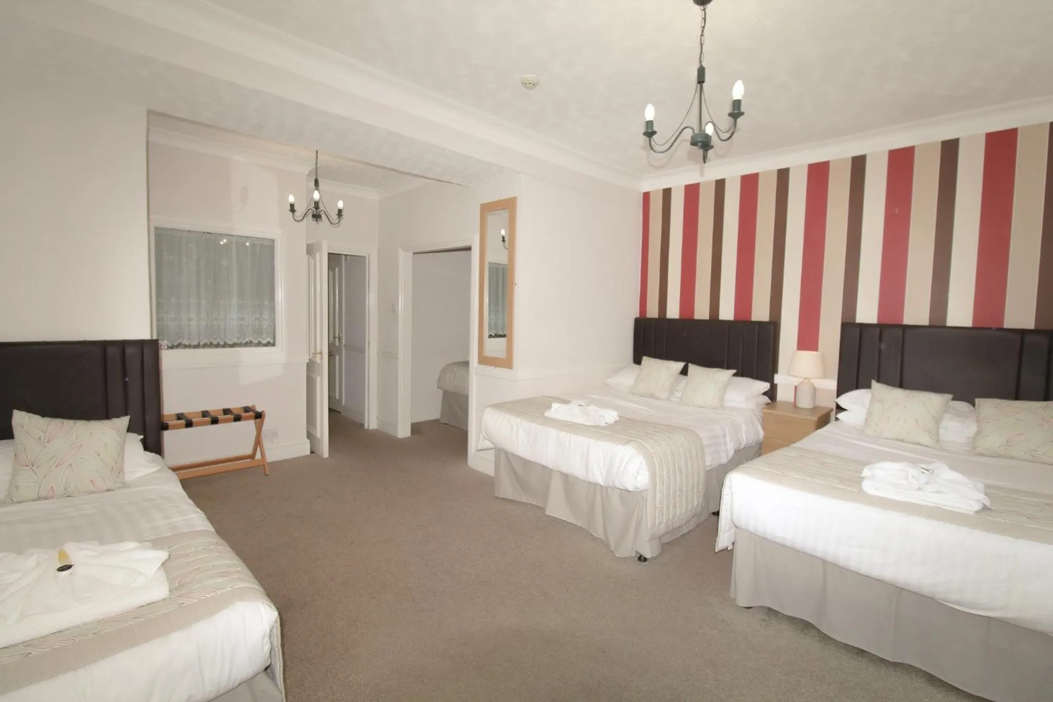 Bedroom, Bed in The Heritage Hotel