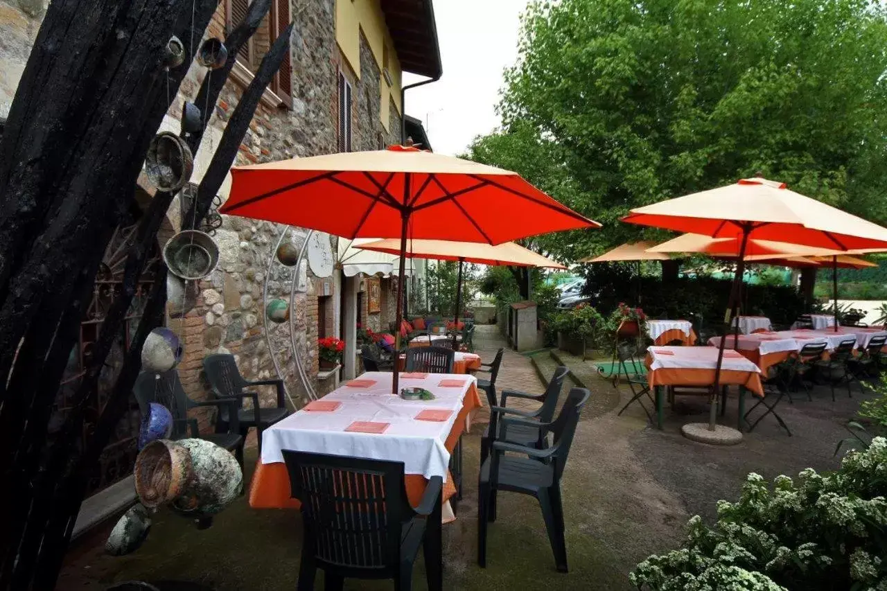 Restaurant/Places to Eat in AL BORGO ANTICO Ristorante con camere