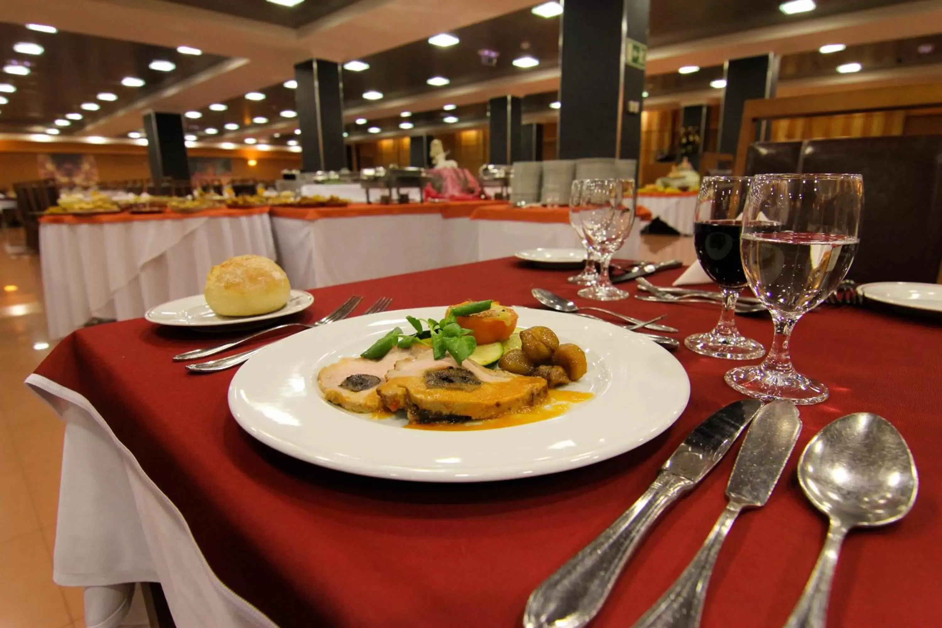 Restaurant/Places to Eat in Hotel Santo Amaro