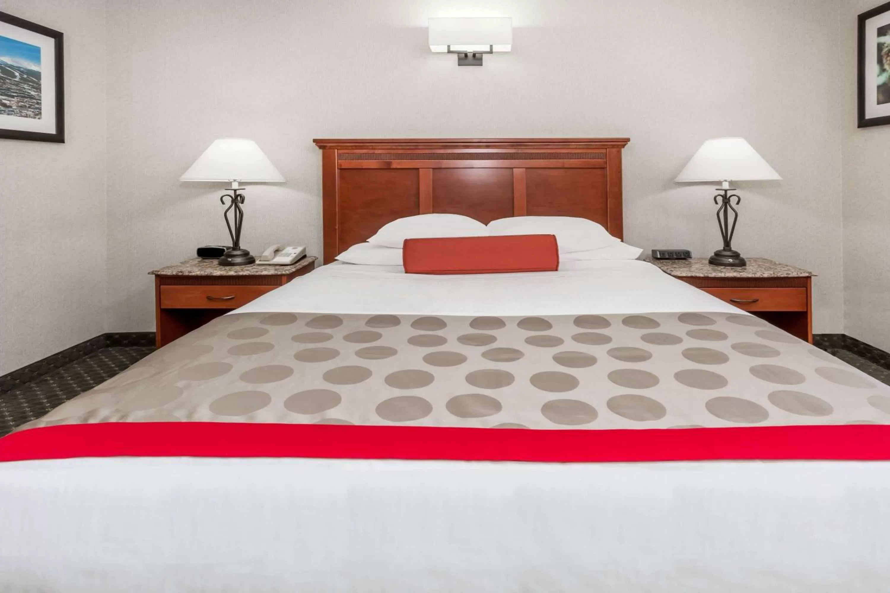 Photo of the whole room, Bed in Ramada by Wyndham Frisco