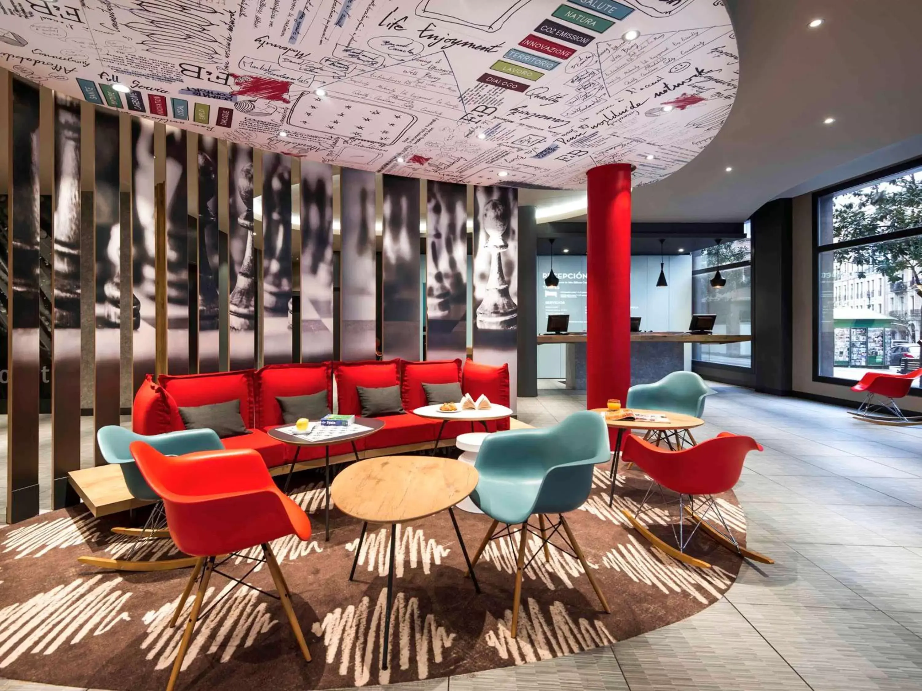 Lounge or bar in Ibis Bilbao Centro