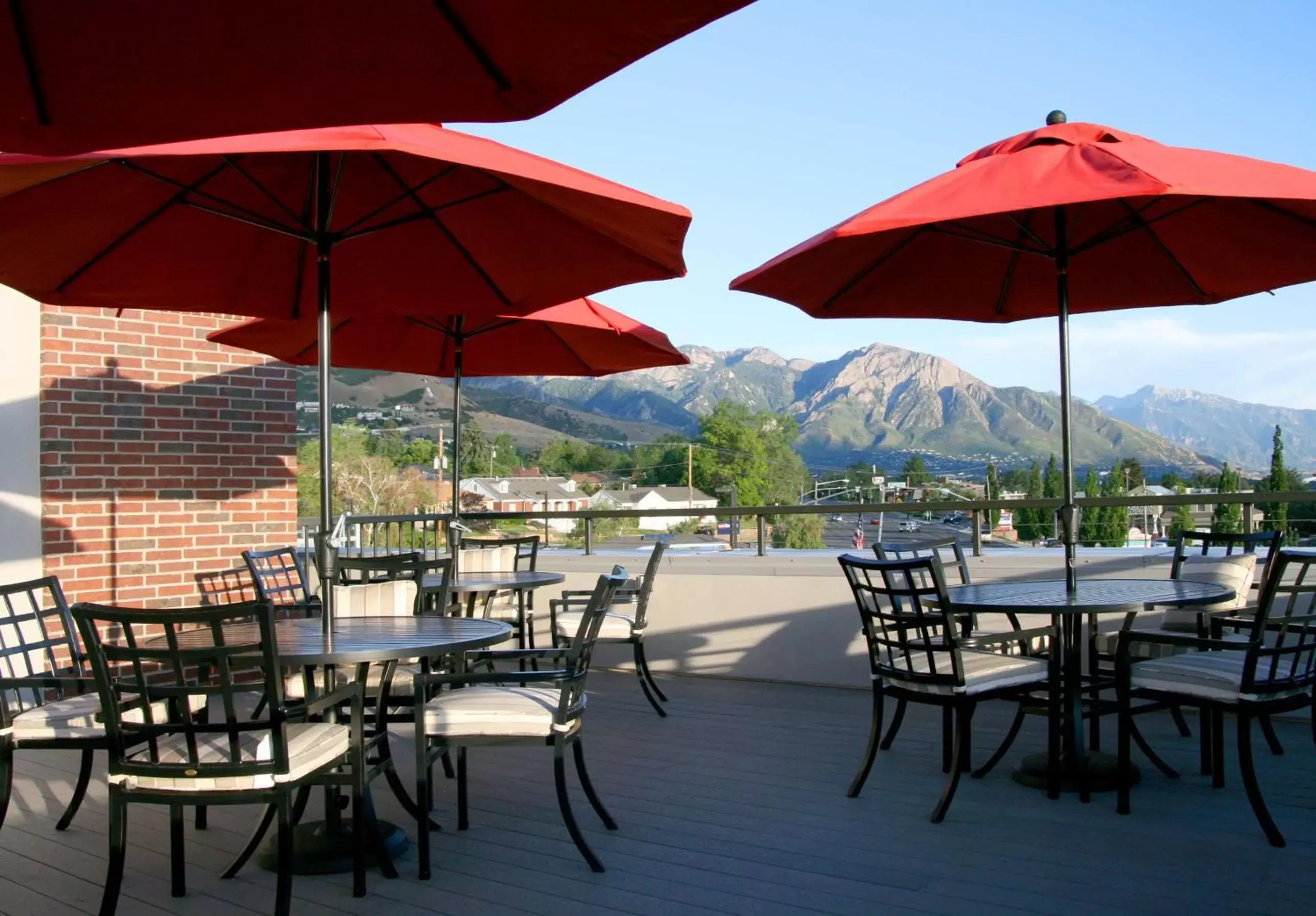Patio, Restaurant/Places to Eat in Hampton Inn & Suites Salt Lake City-University/Foothill Drive