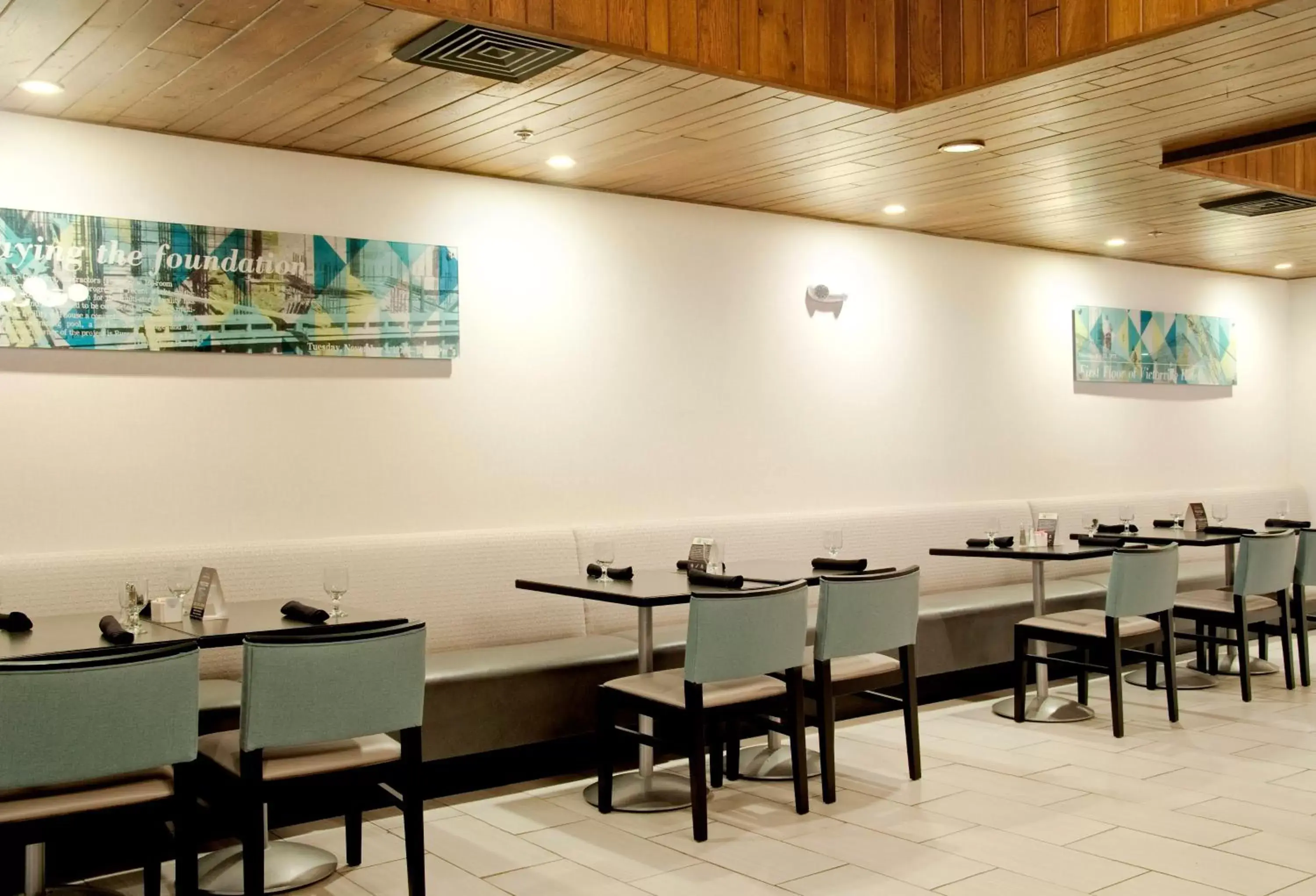 Restaurant/Places to Eat in Holiday Inn Victorville, an IHG Hotel