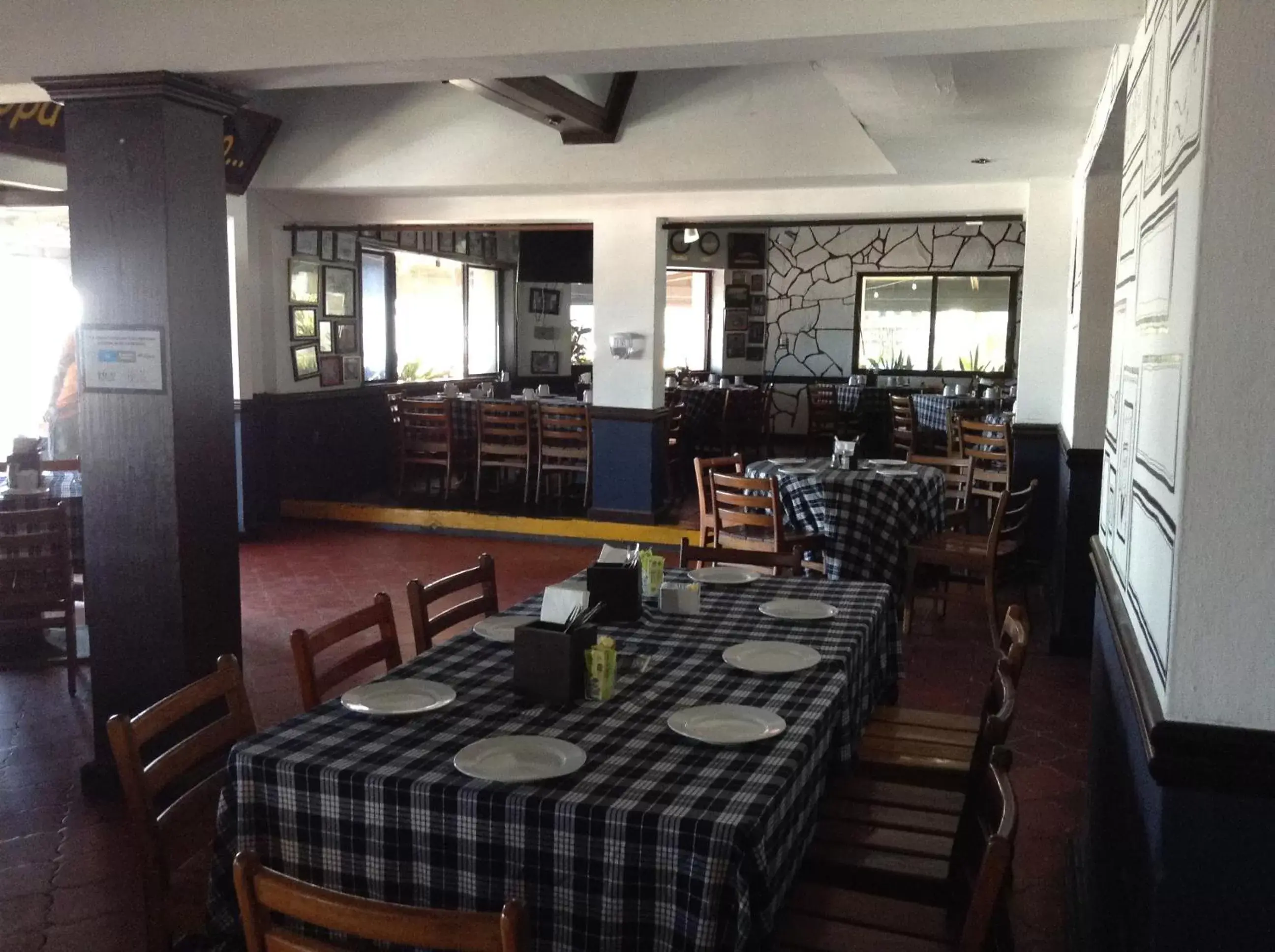 Restaurant/Places to Eat in Hotel La Siesta