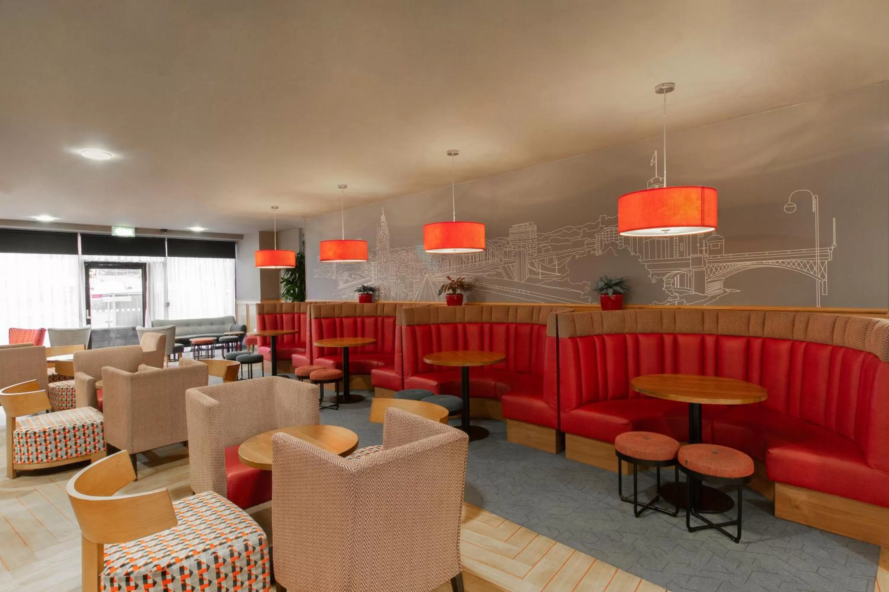 Lounge or bar in Ramada Encore Newcastle-Gateshead