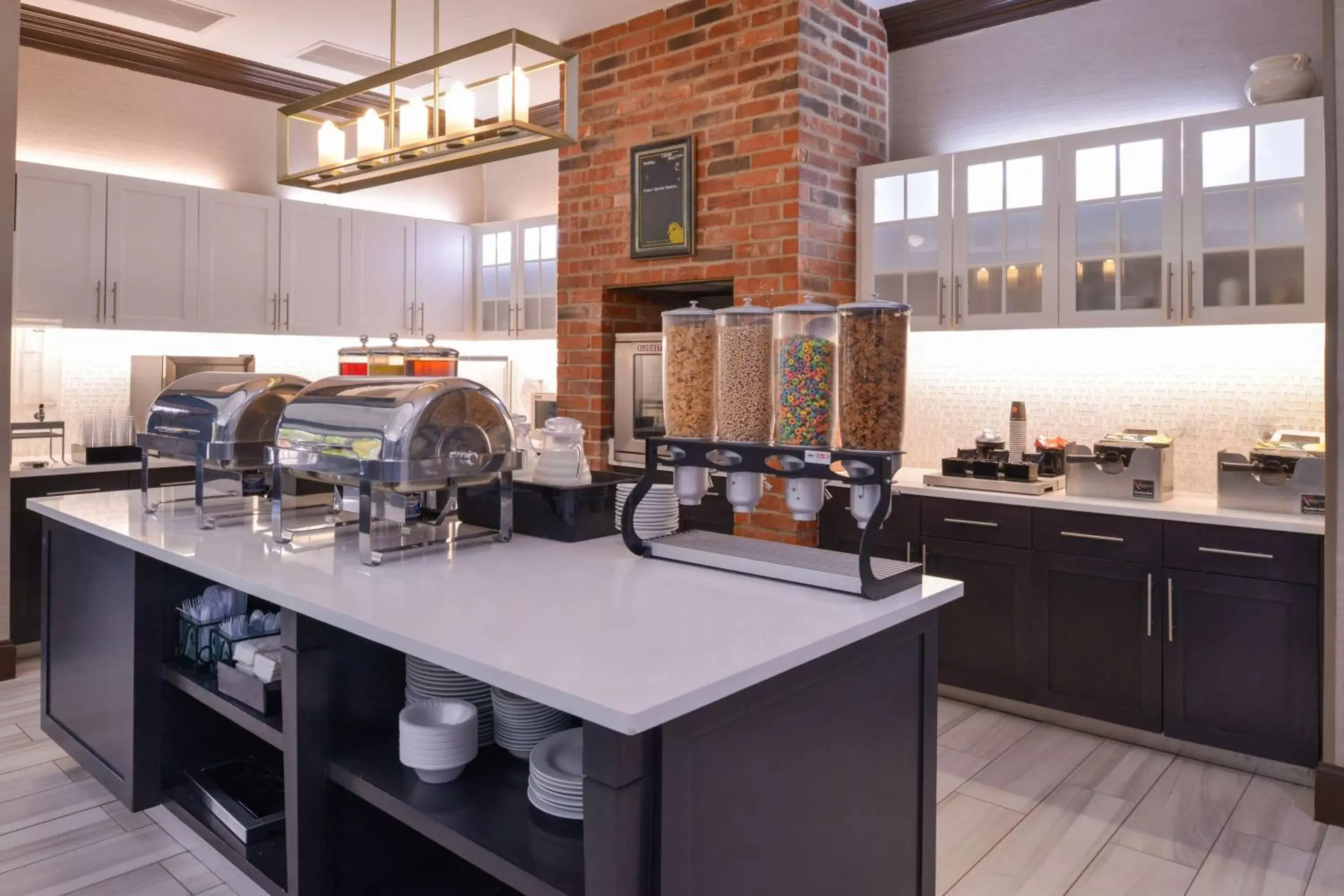 Breakfast, Kitchen/Kitchenette in Homewood Suites by Hilton Dallas-Lewisville