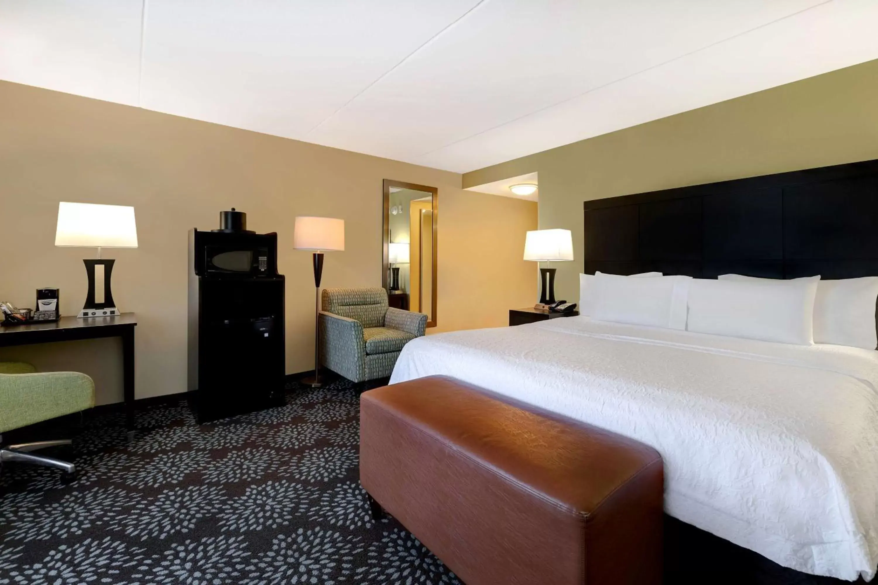 Bedroom, Bed in Hampton Inn & Suites Pensacola/Gulf Breeze