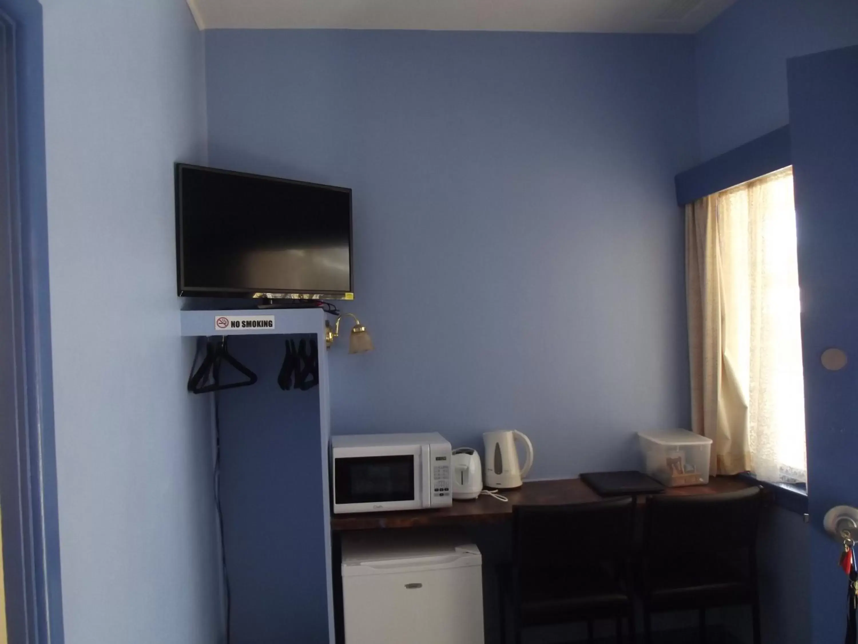 TV/Entertainment Center in Coonamble Motel